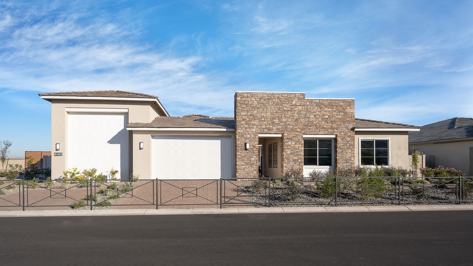 3824 W WHISPERING HILLS DR