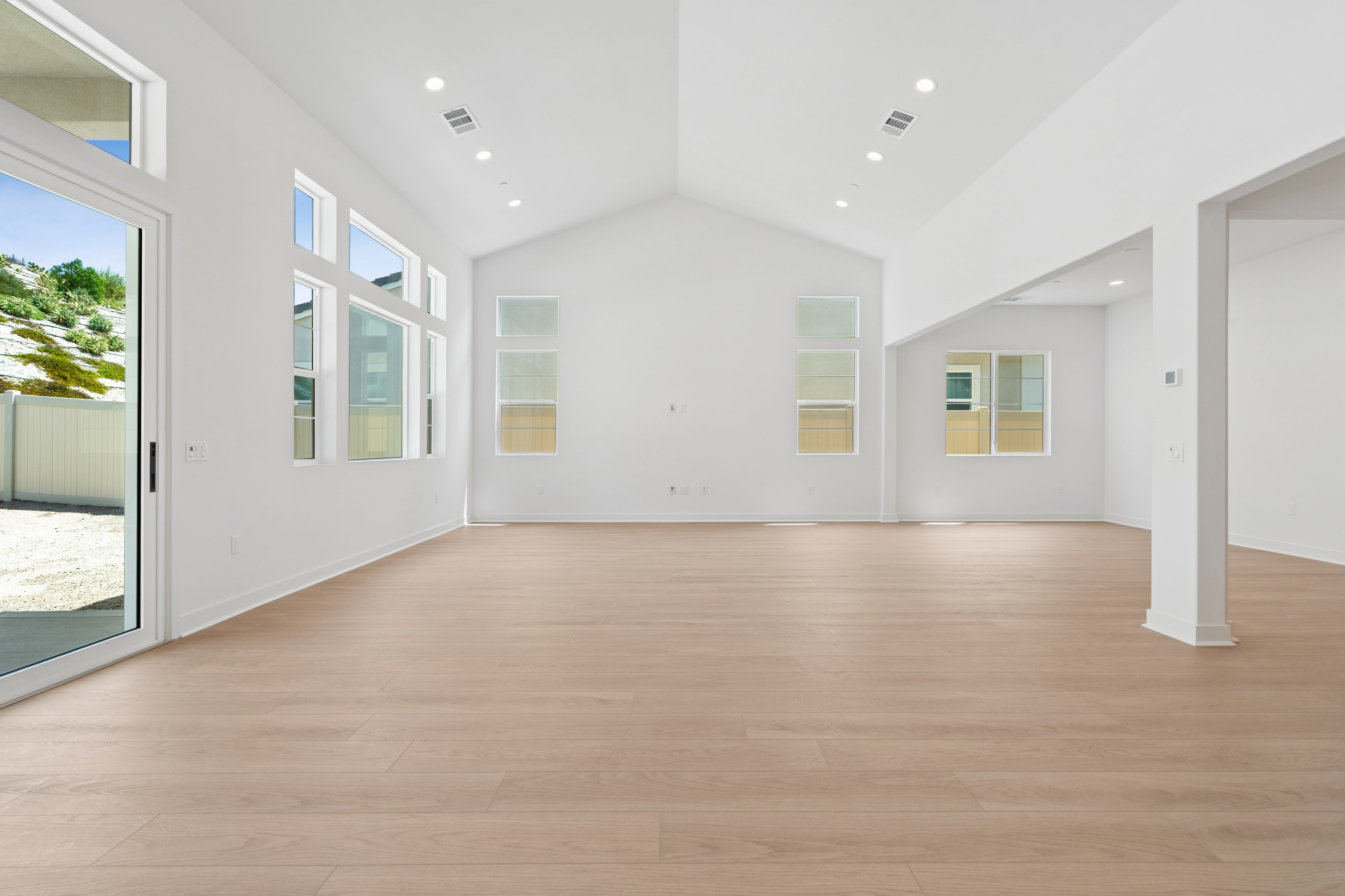17879 Cirrus Drive | HS 157