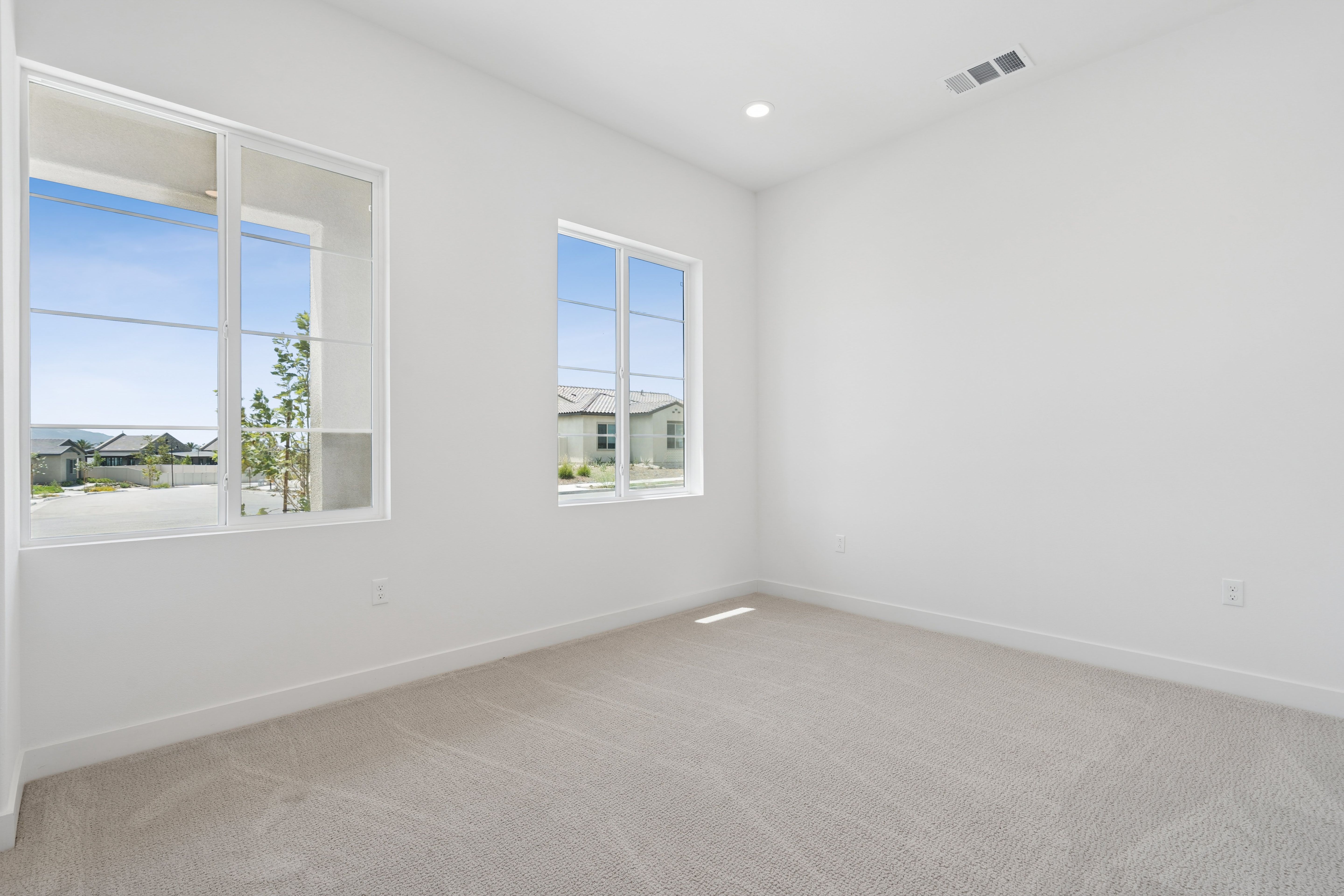 17879 Cirrus Drive | HS 157
