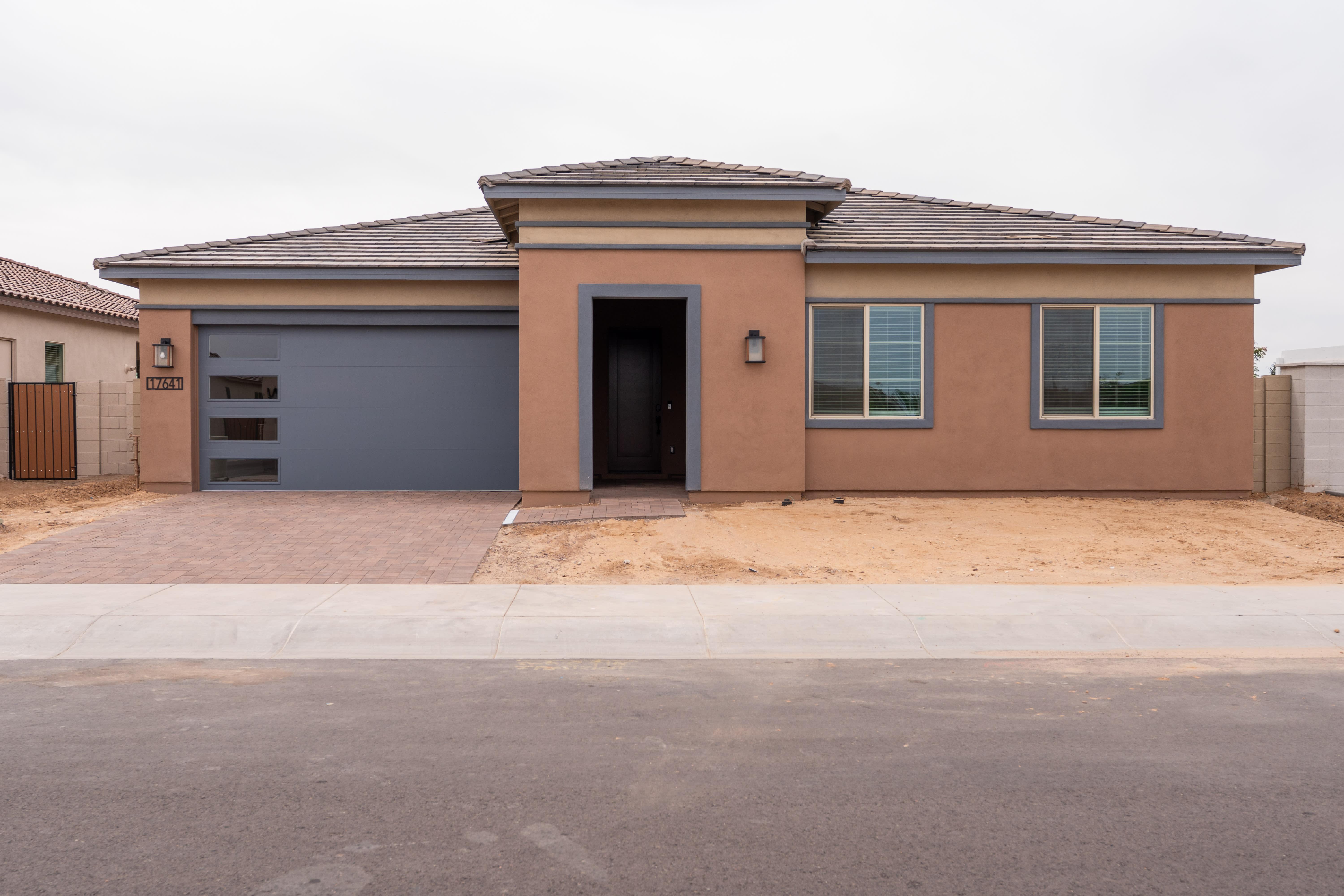 17641 W Highland Avenue (Holly Plan 5007)