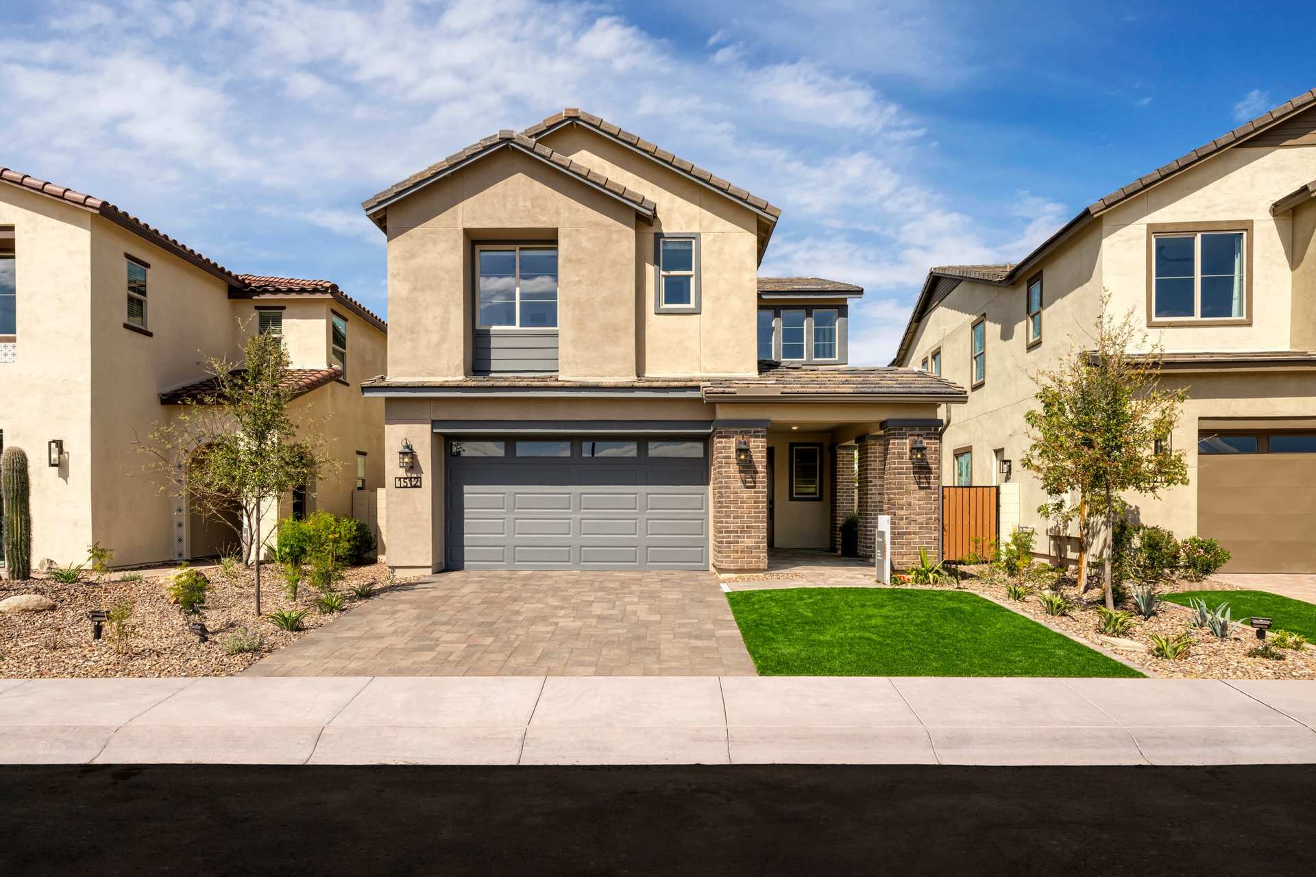 1512 E Coconino Way