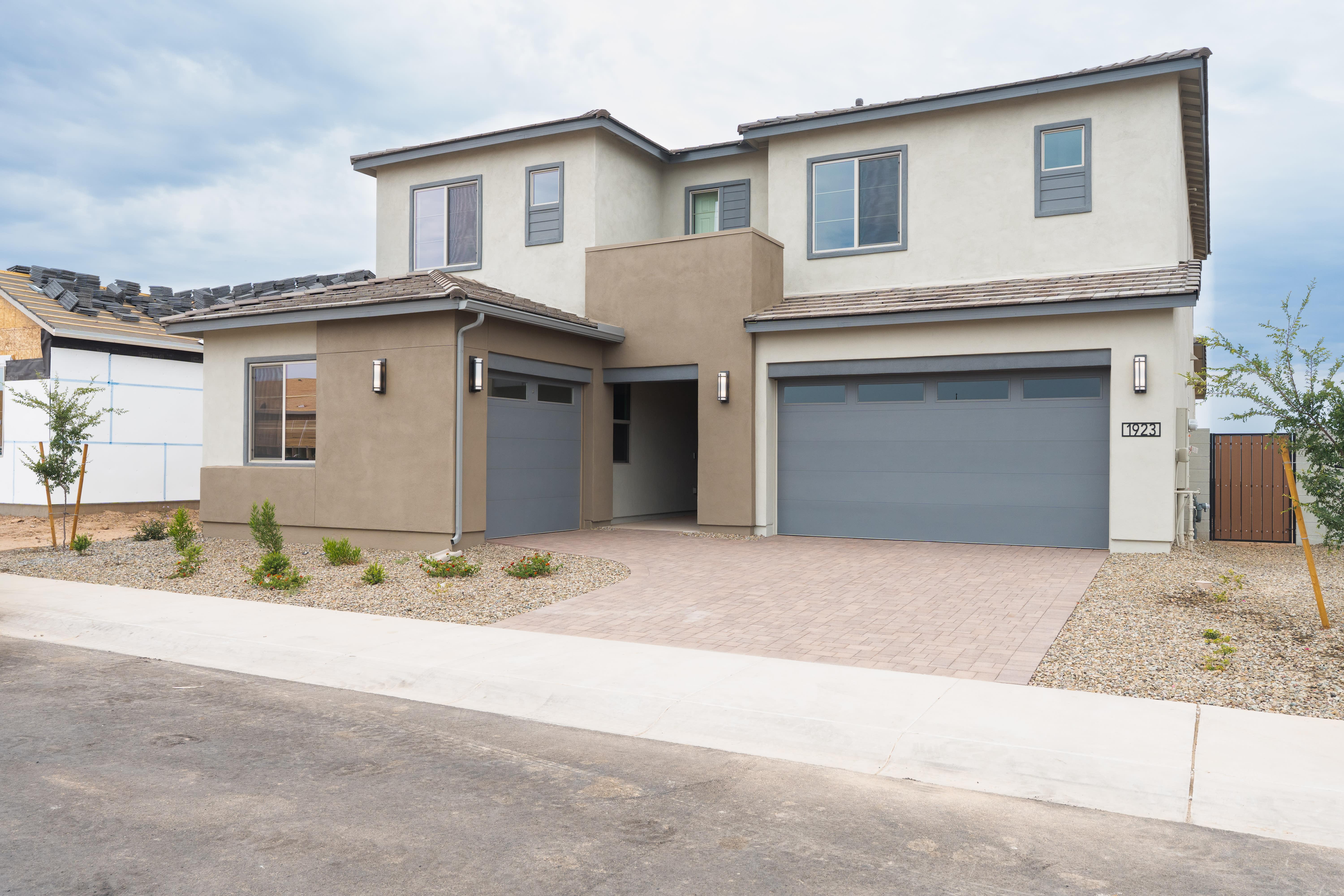 1923 E EMPELTRE RD (Ventana Plan 4507)