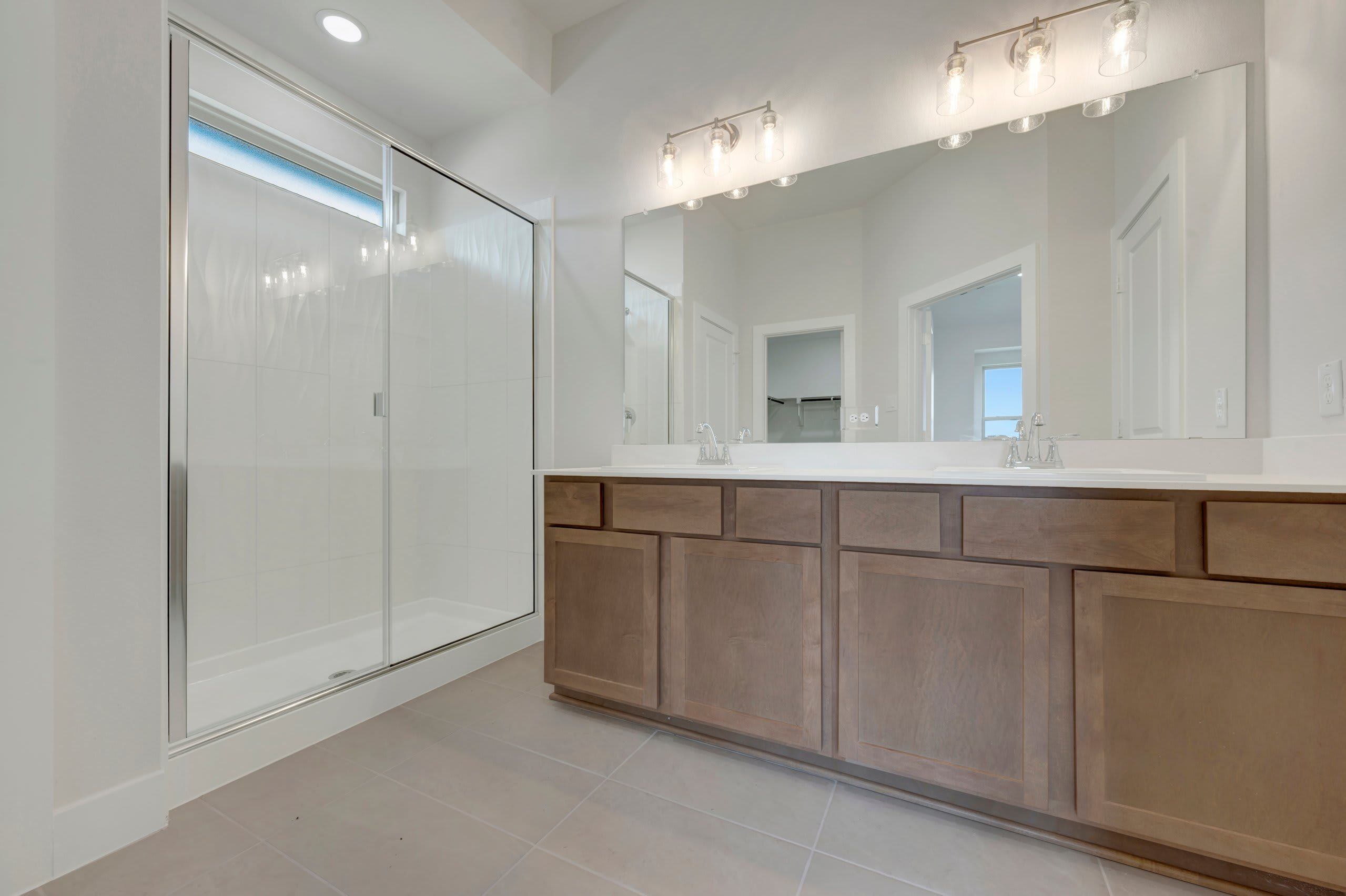 1733 Nesting Robin Lane