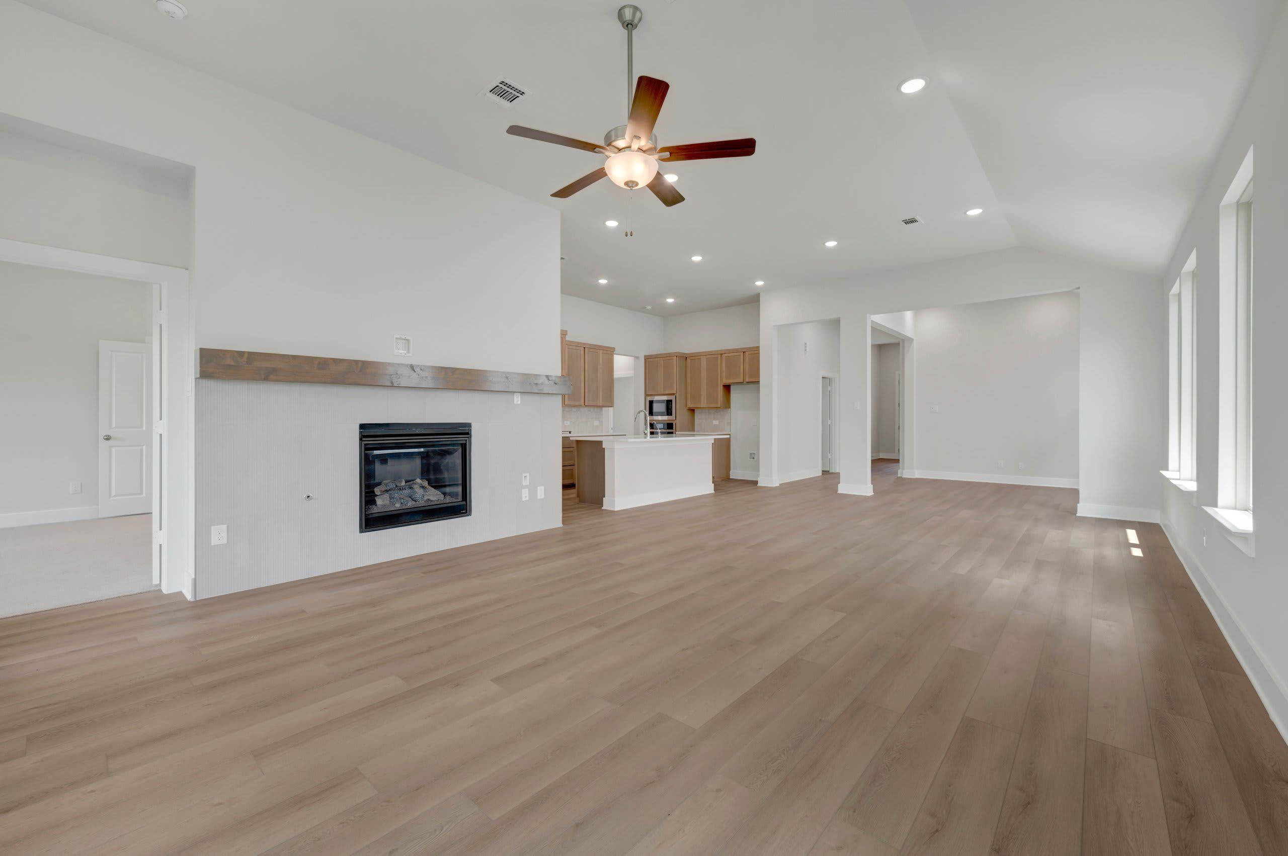 1733 Nesting Robin Lane