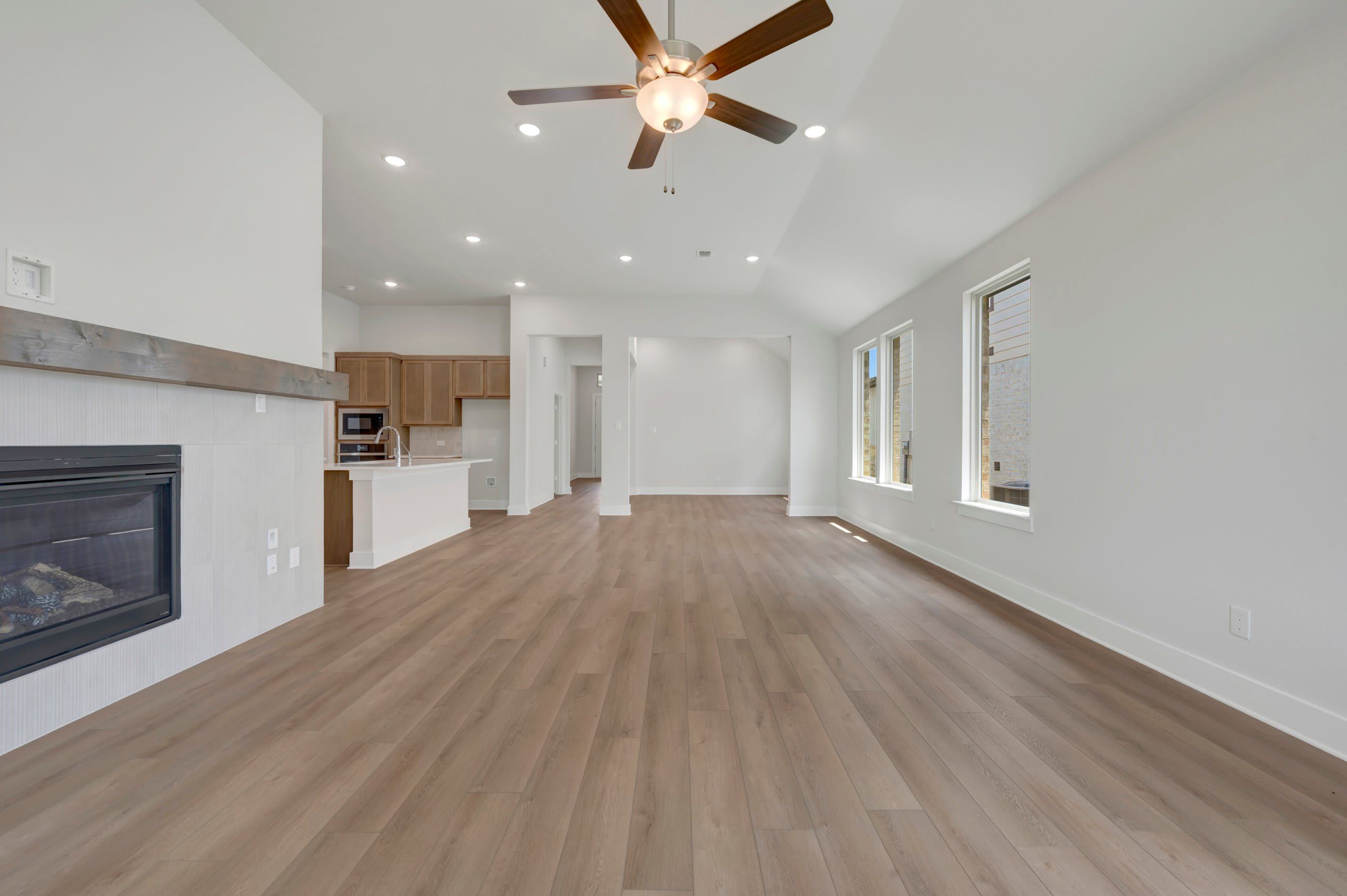 1733 Nesting Robin Lane