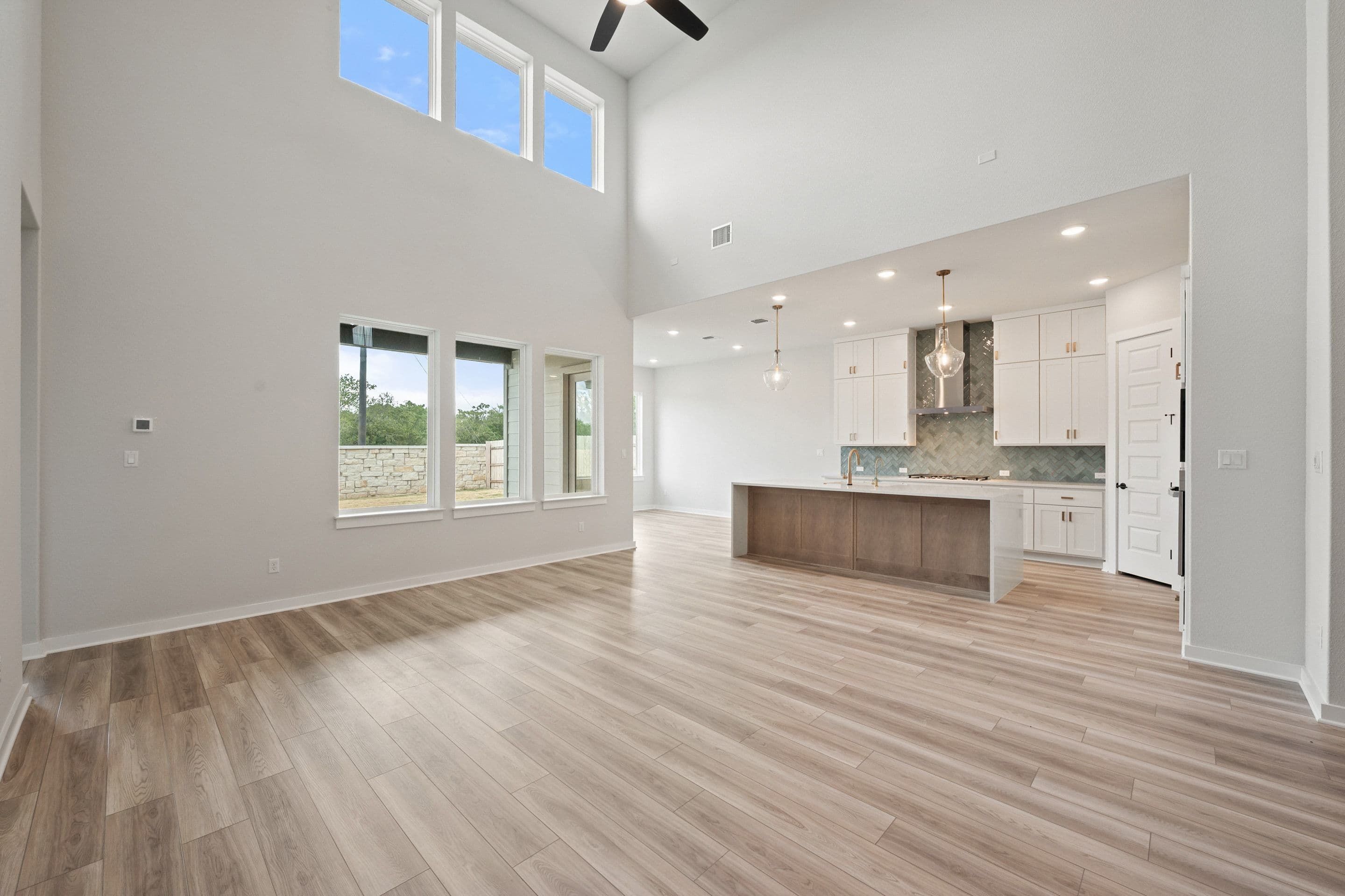 10720 Worth Lane