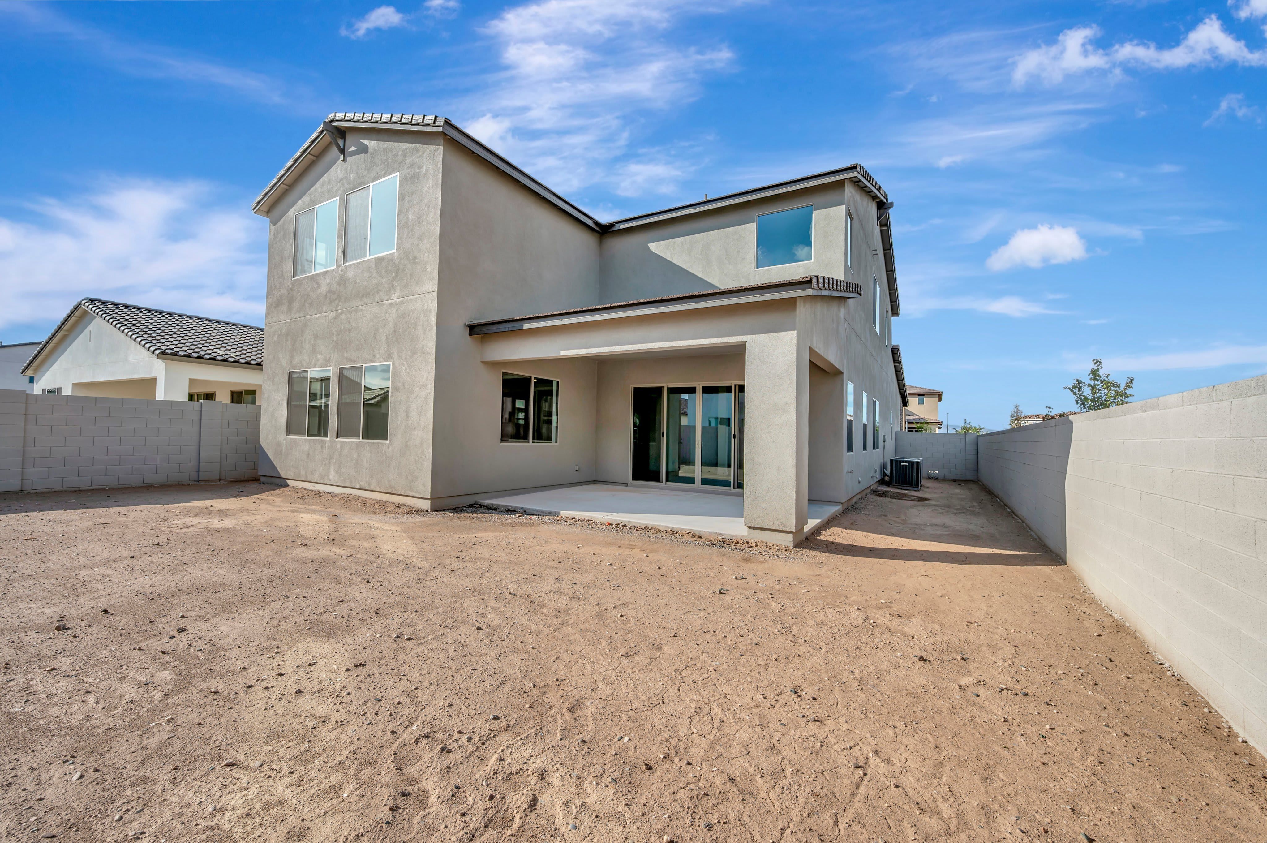 2405 E LECCINO DR