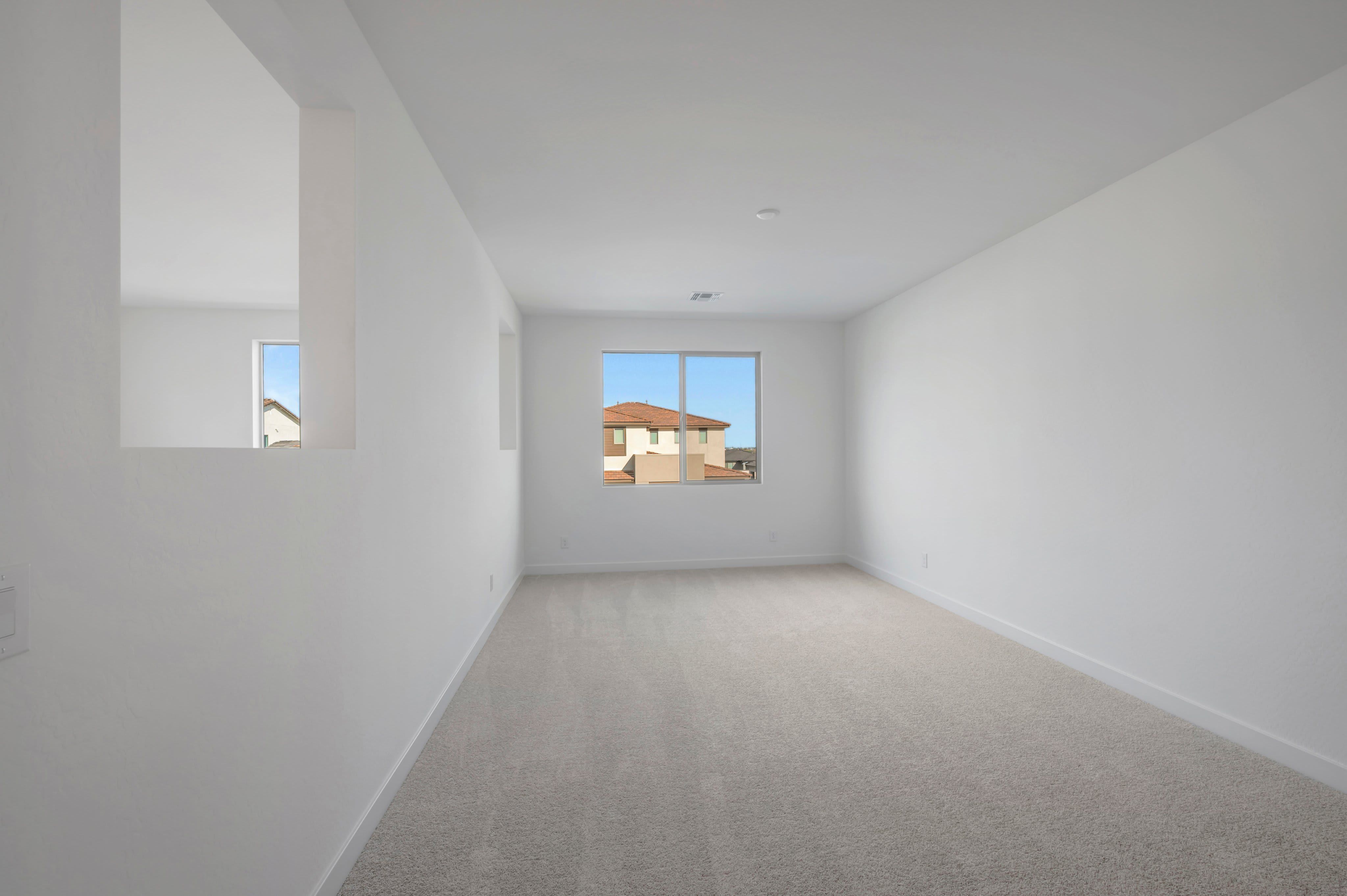 2405 E LECCINO DR