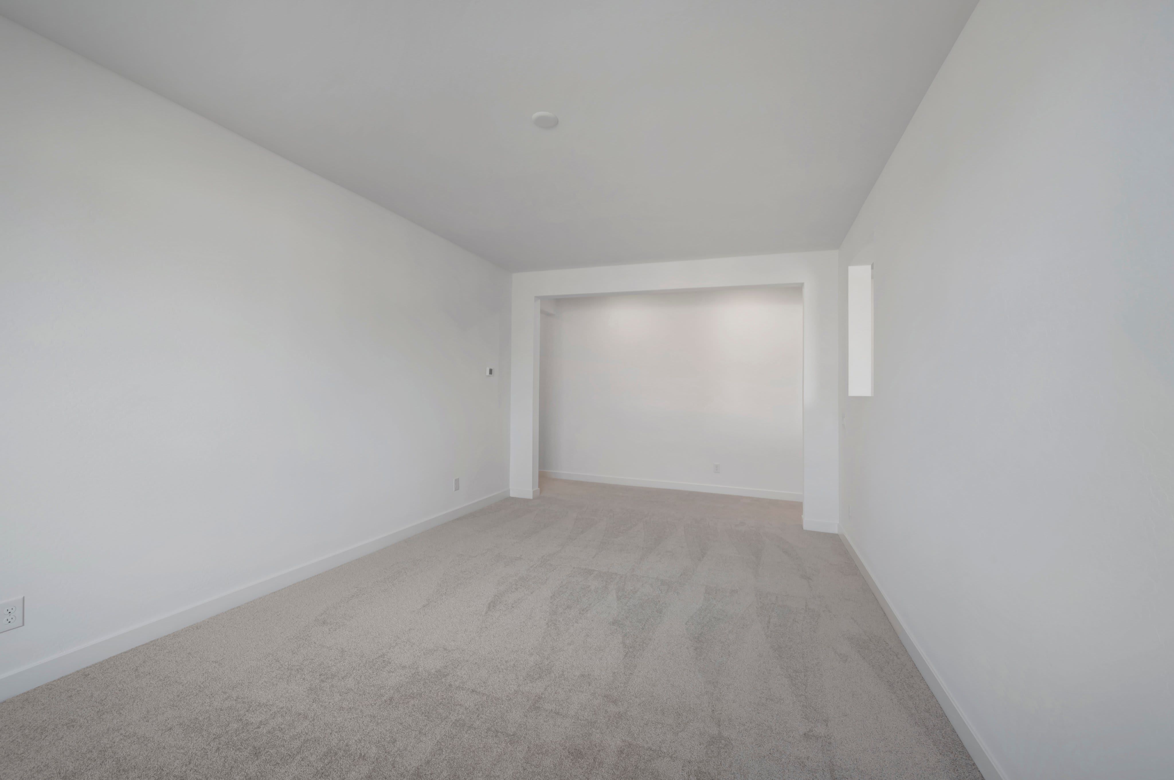 2405 E LECCINO DR