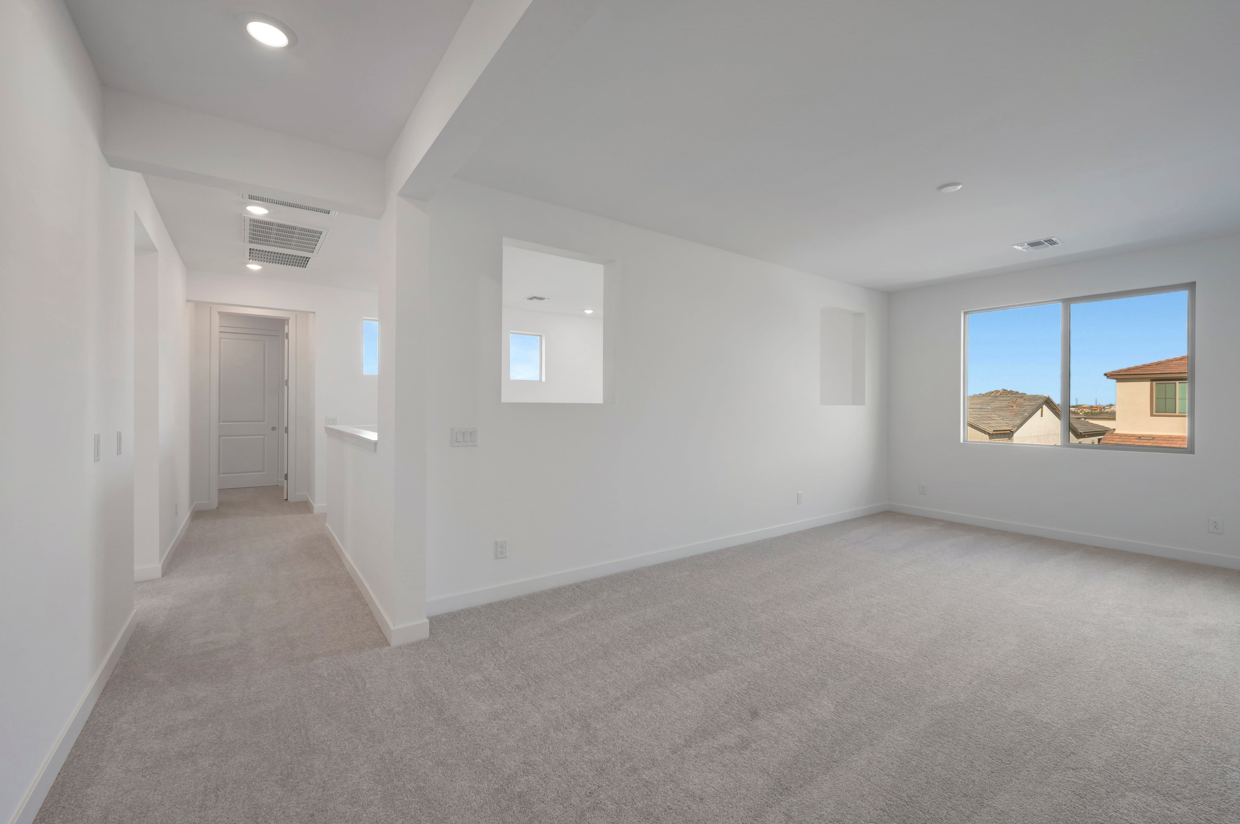 2405 E LECCINO DR