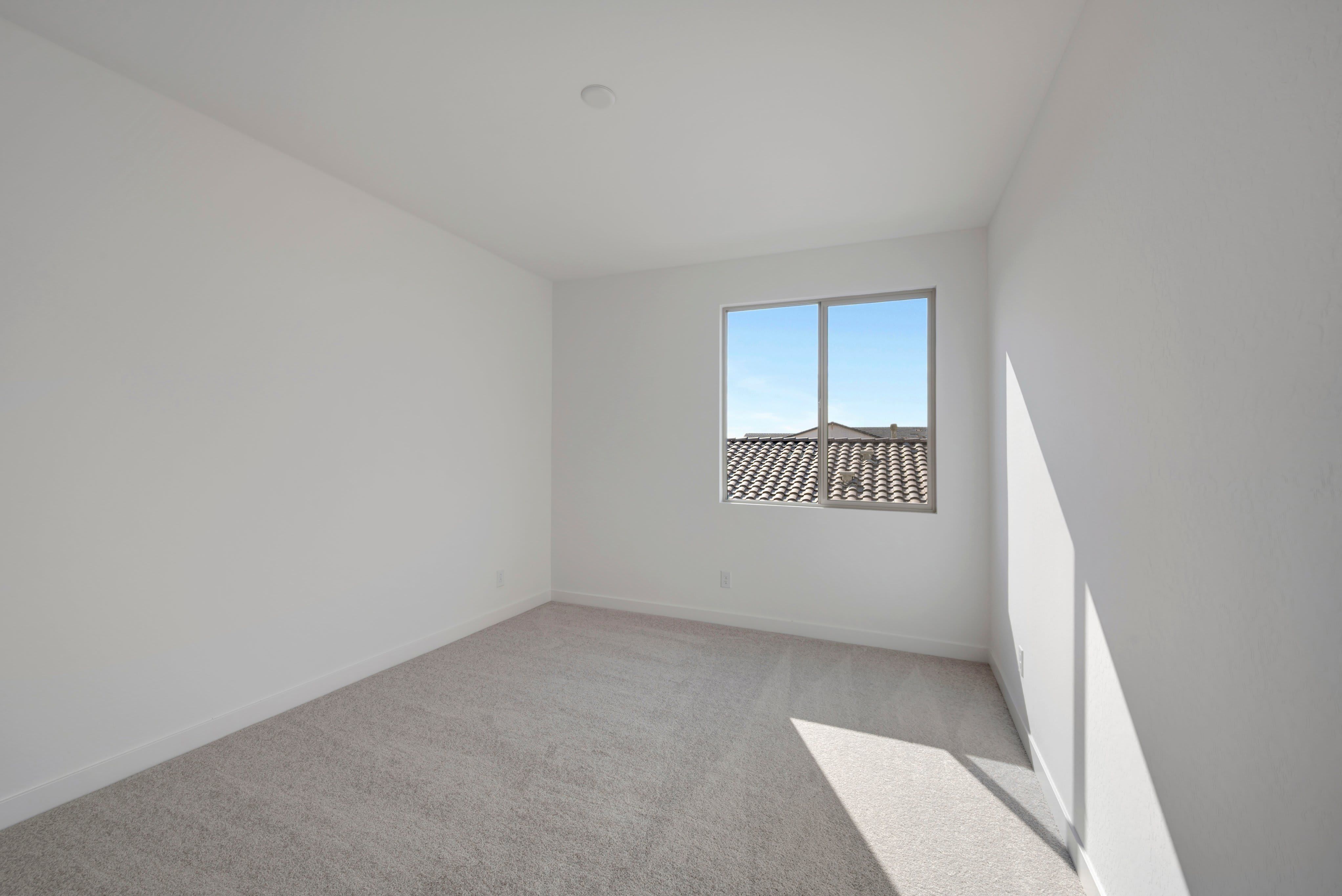 2405 E LECCINO DR