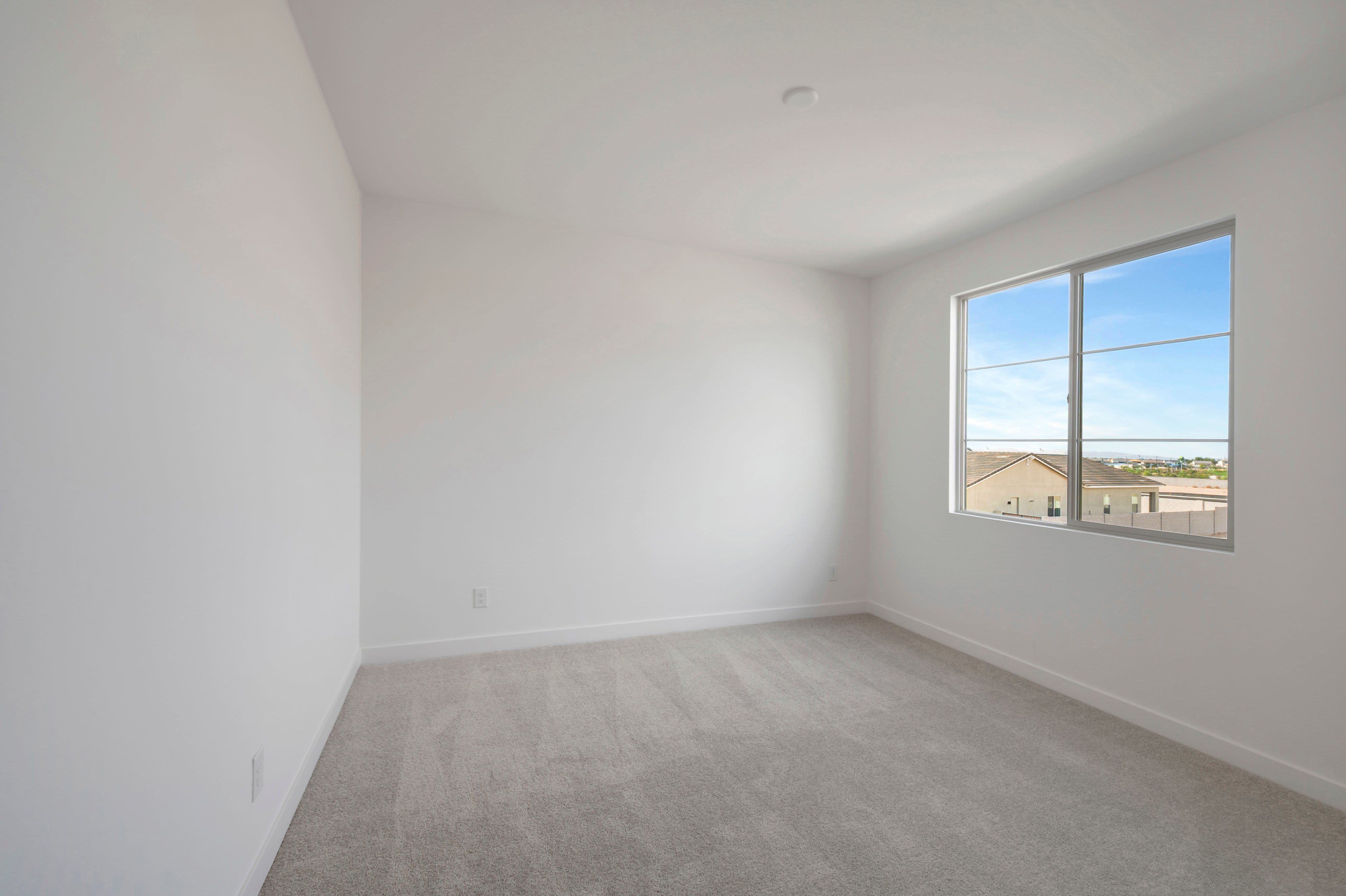 2405 E LECCINO DR