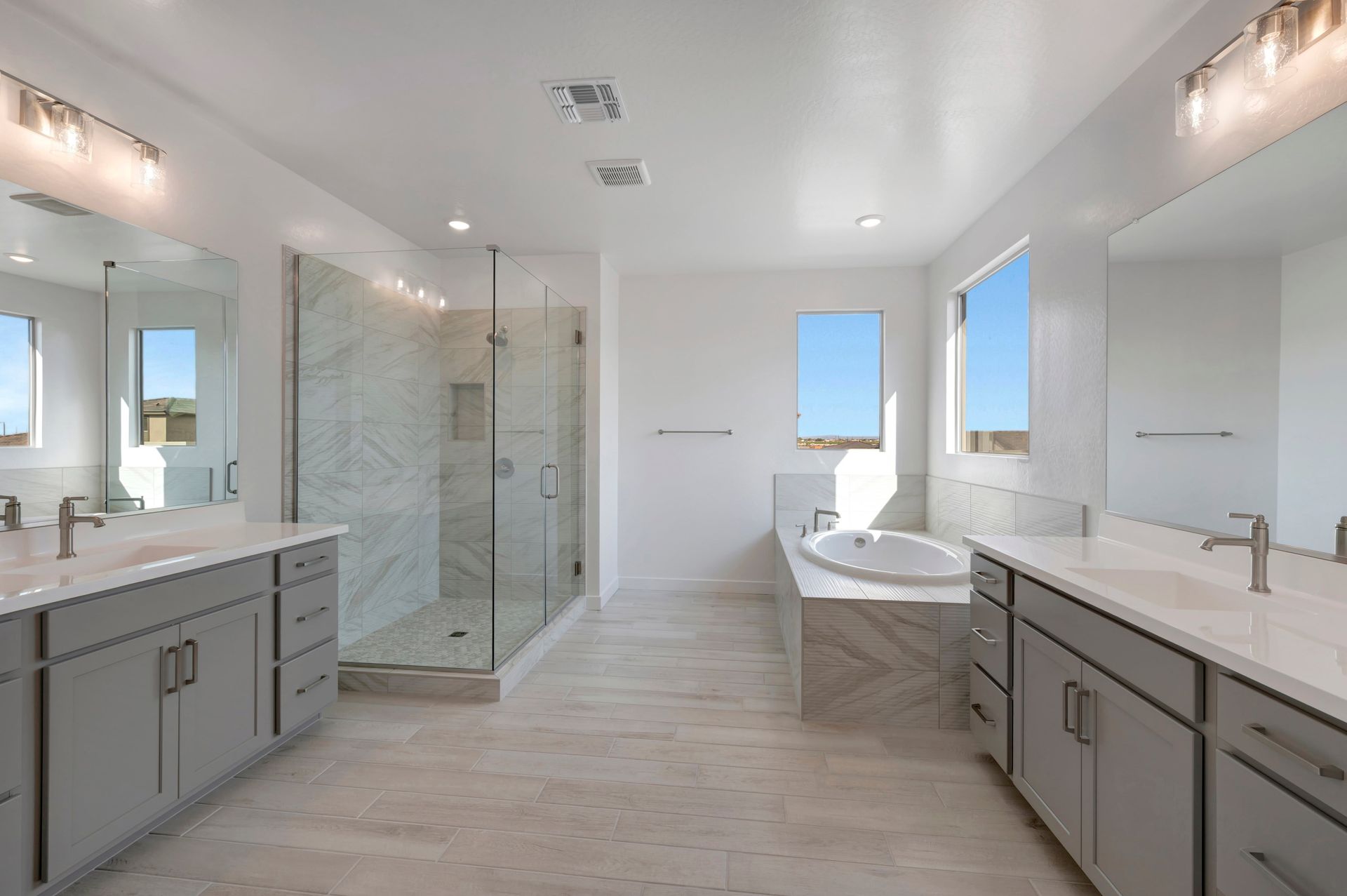 2405 E Leccino Dr