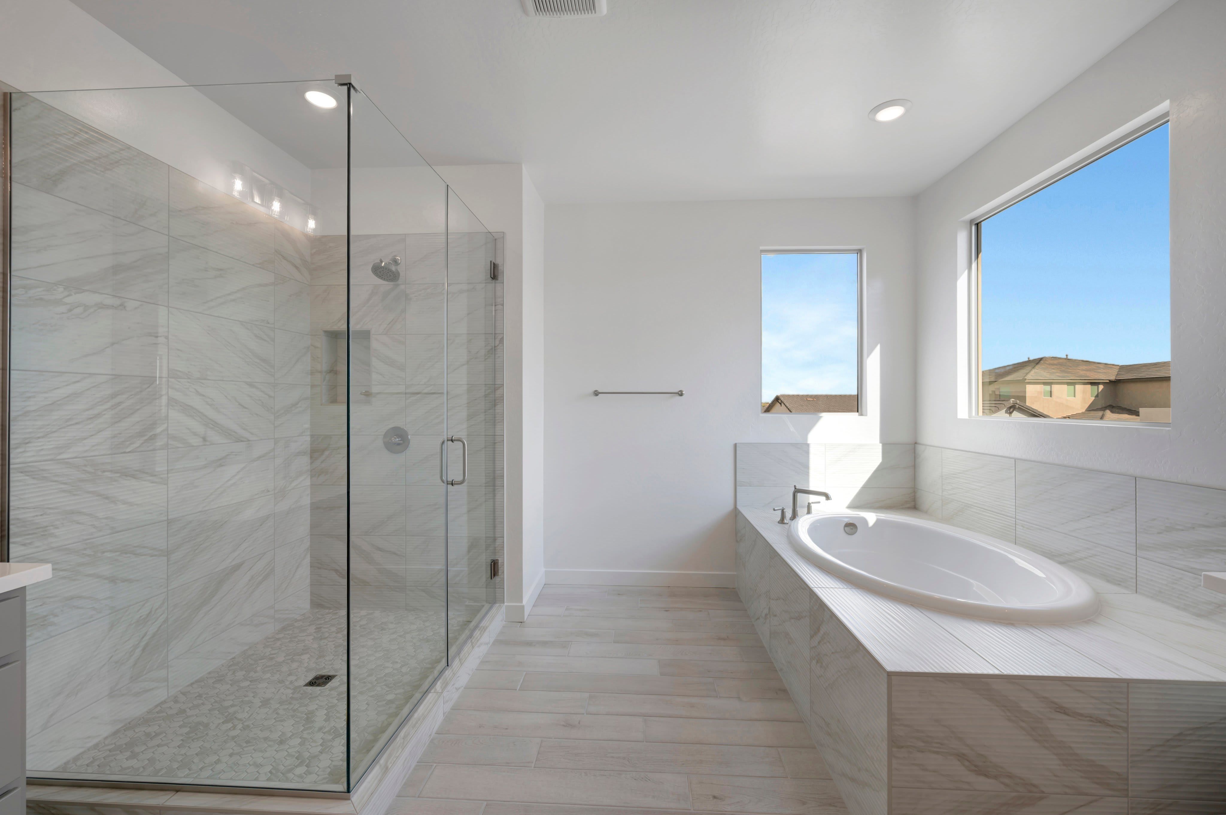 2405 E LECCINO DR