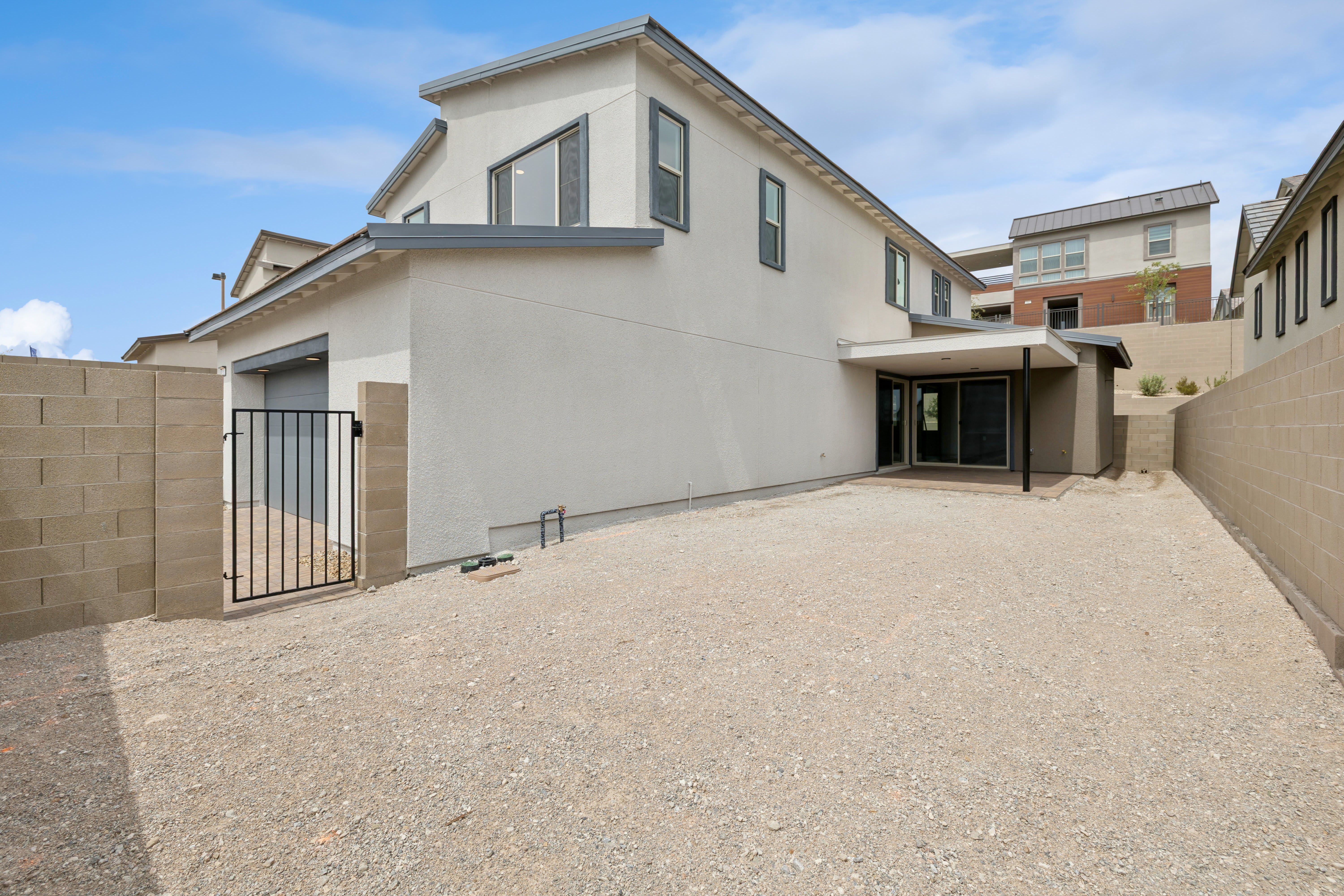951 Golden Summit Avenue