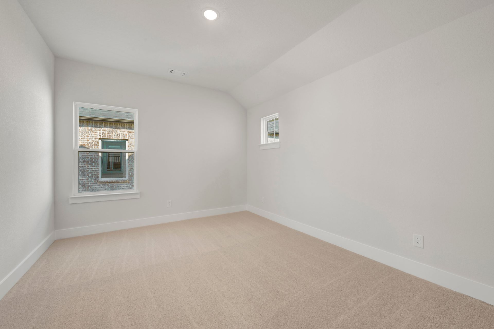 11737 Treehouse Trail