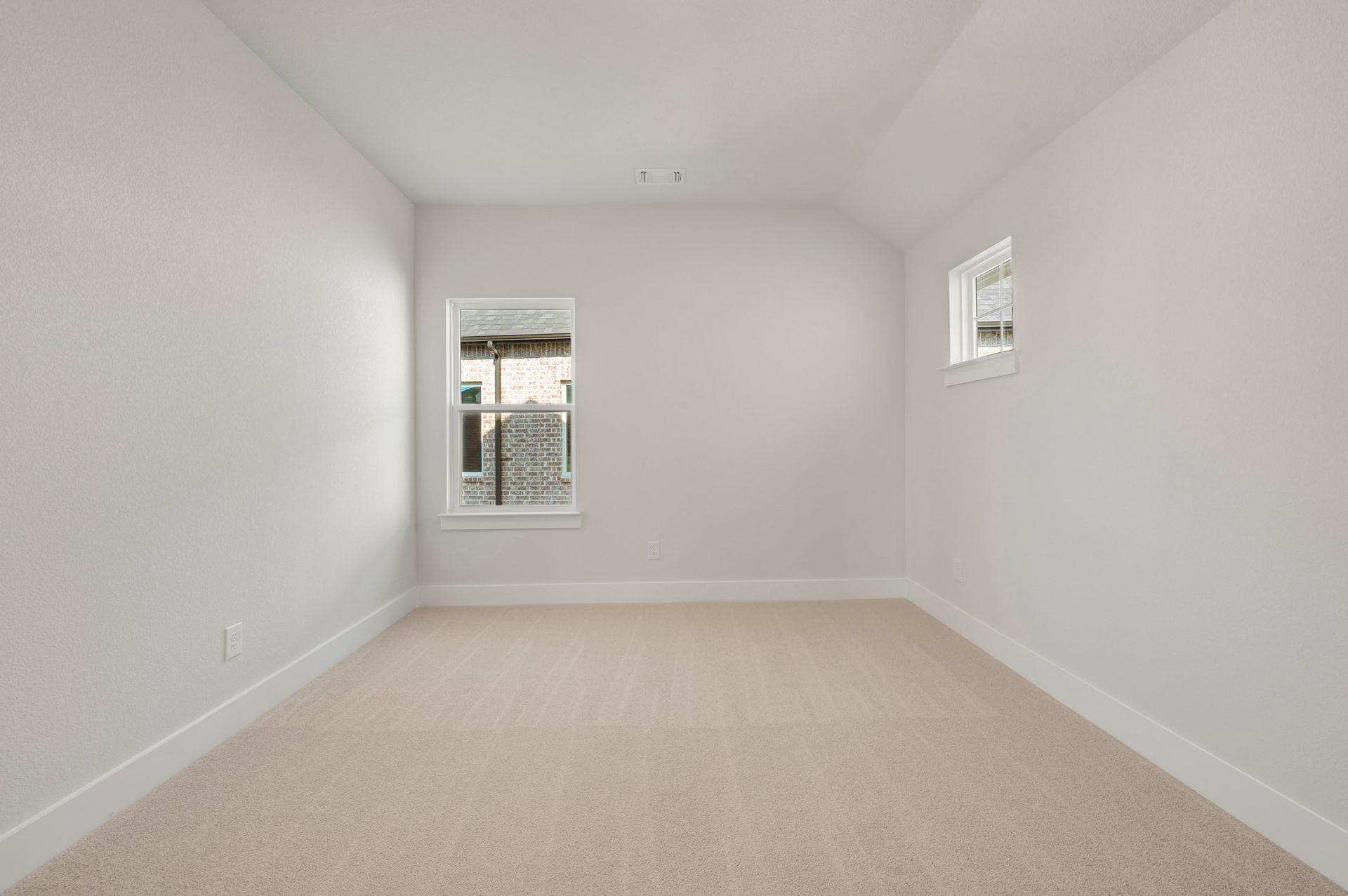 11737 Treehouse Trail