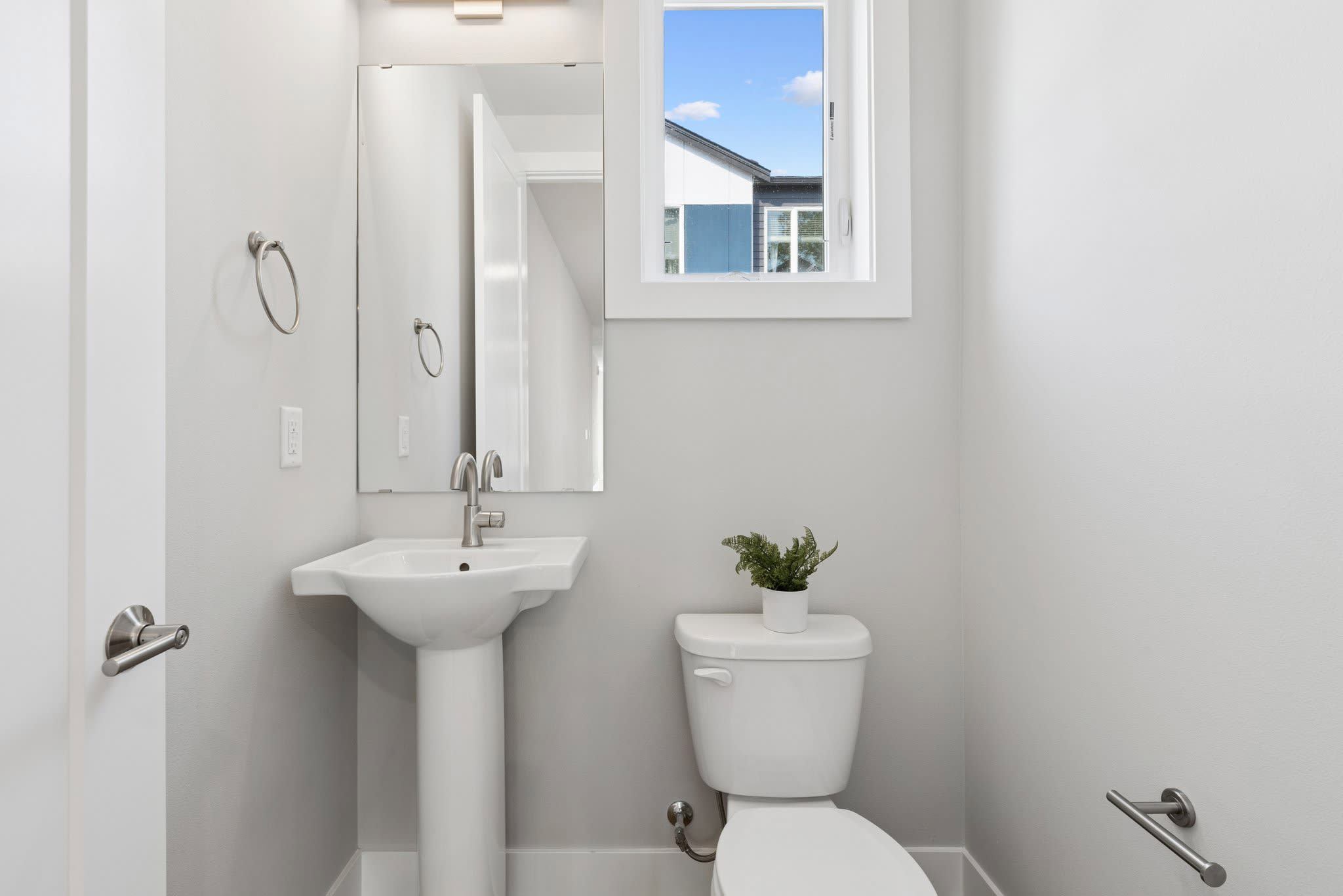 12207 137th PL NE Bldg 26-103