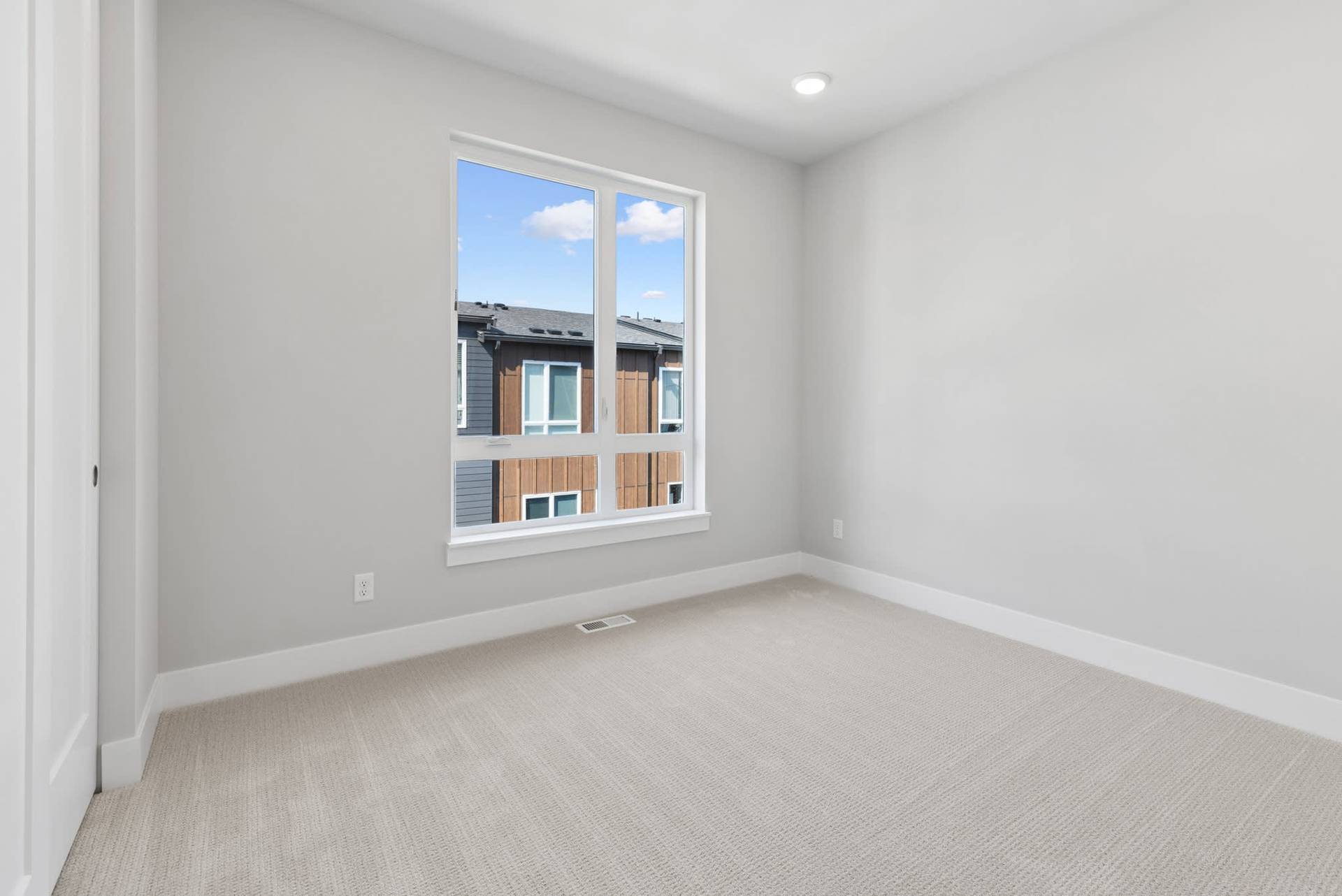 12207 137th PL NE Bldg 26-103