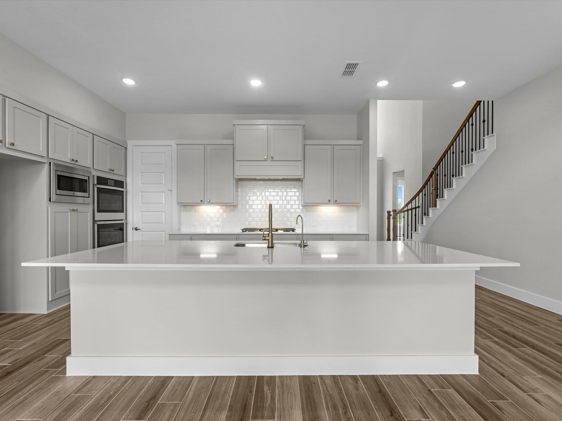 19618 Jessica View Circle