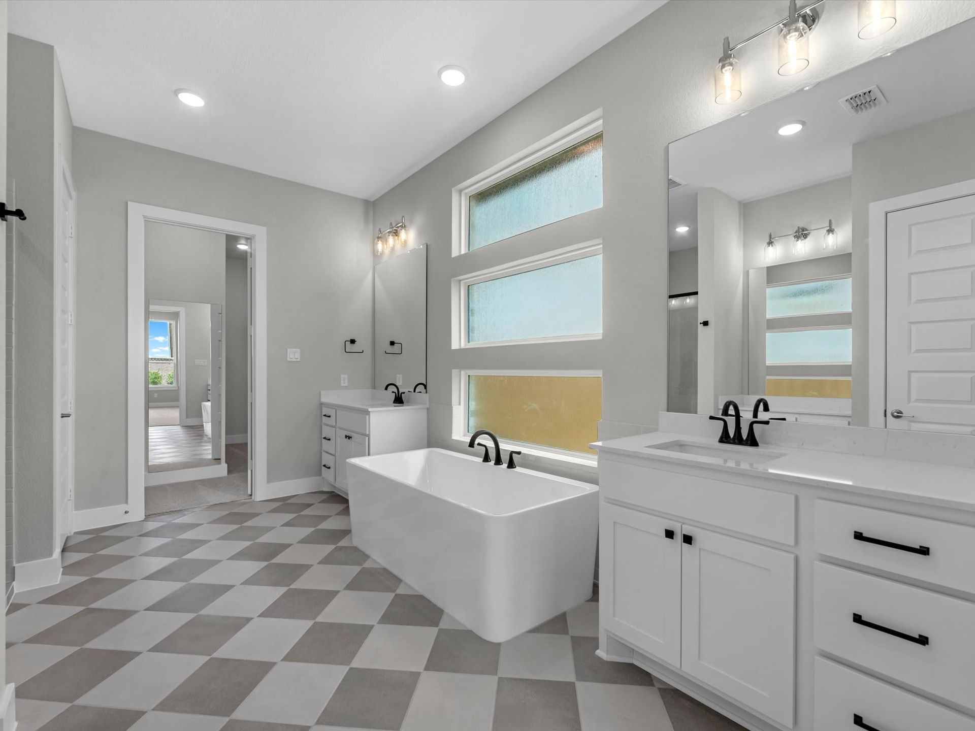19618 Jessica View Circle