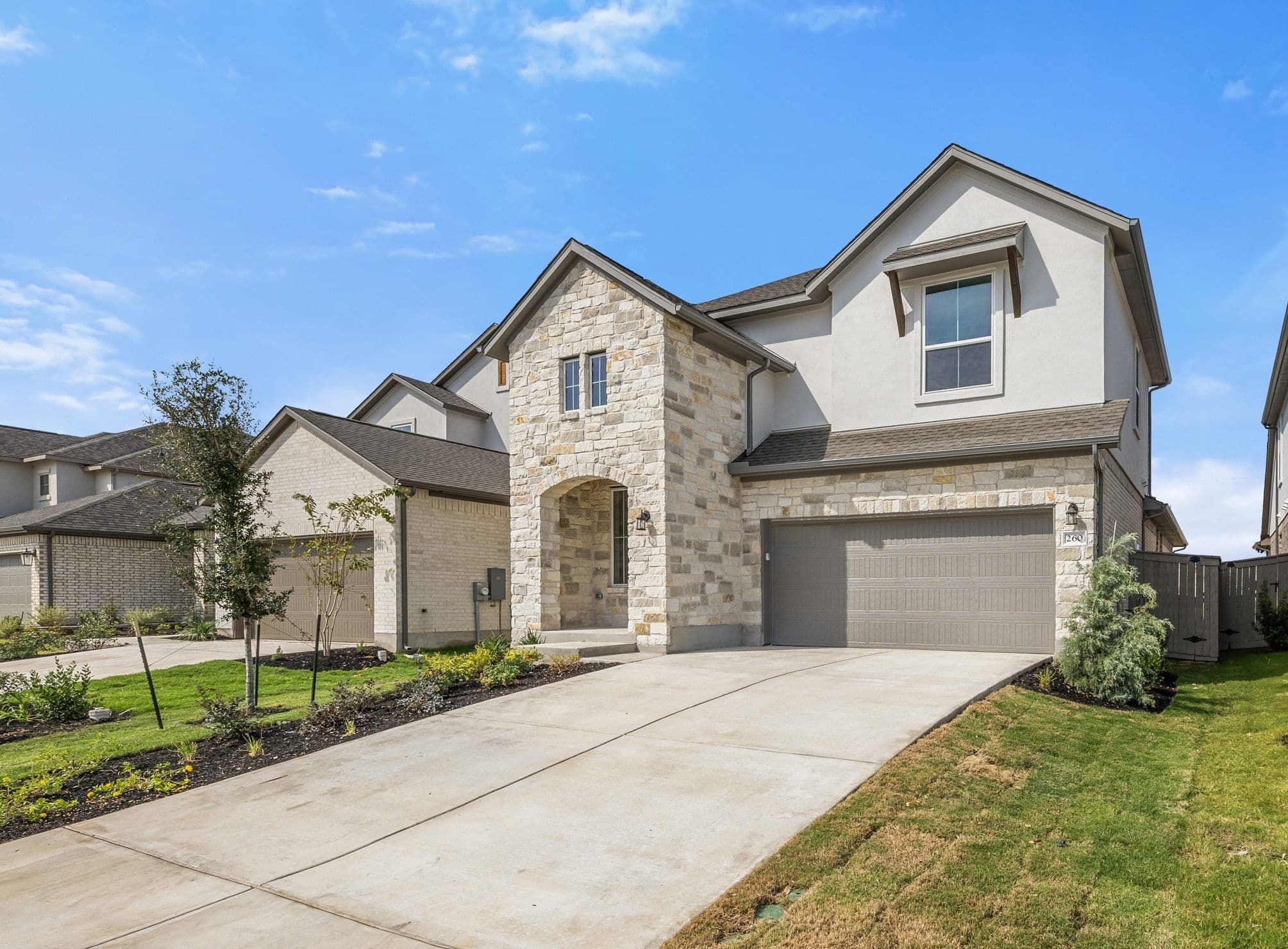 260 Bloomington Loop