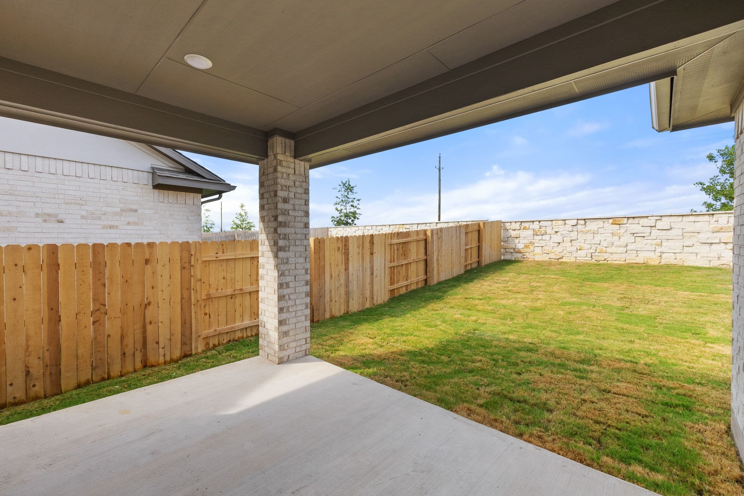 260 Bloomington Loop