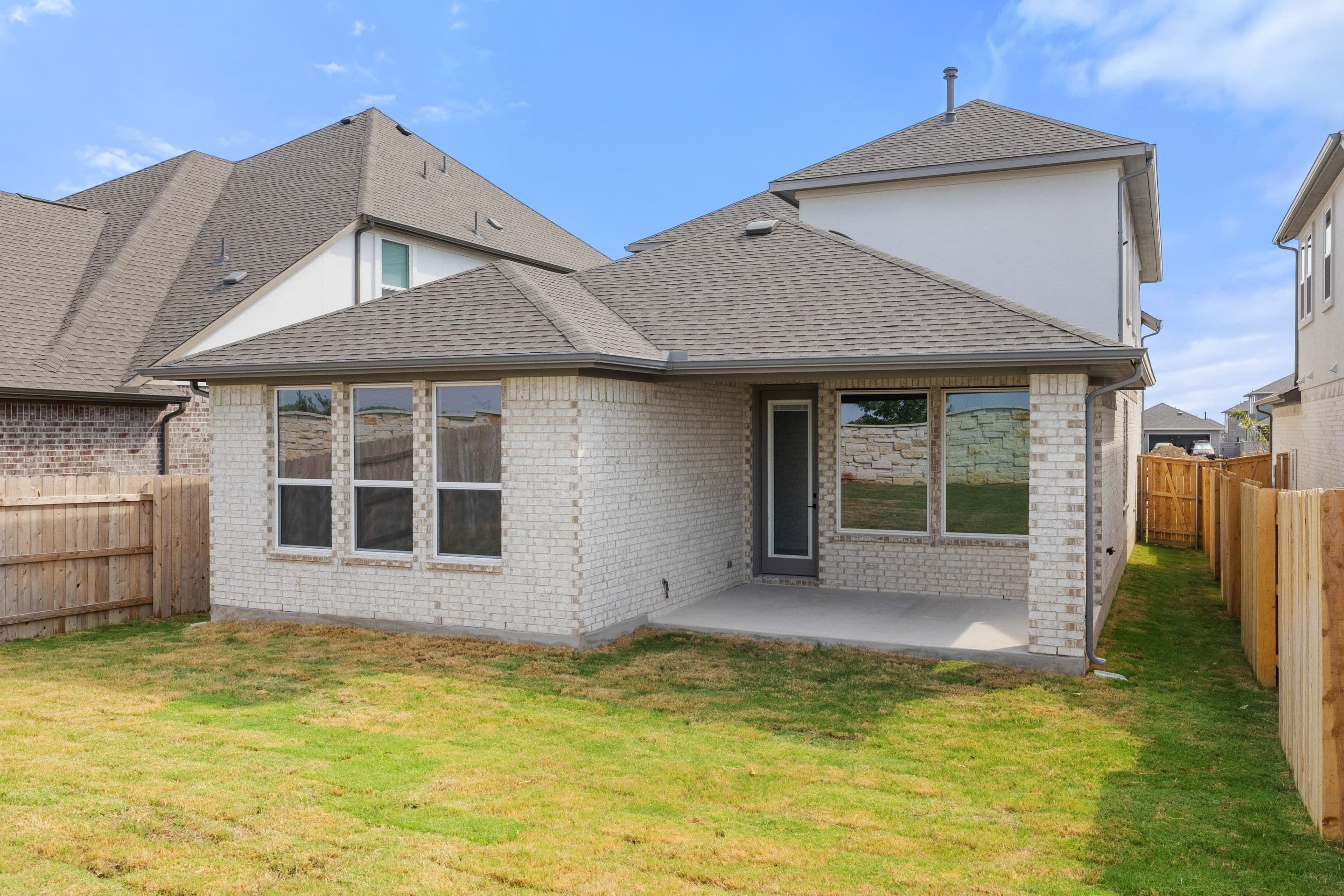 260 Bloomington Loop