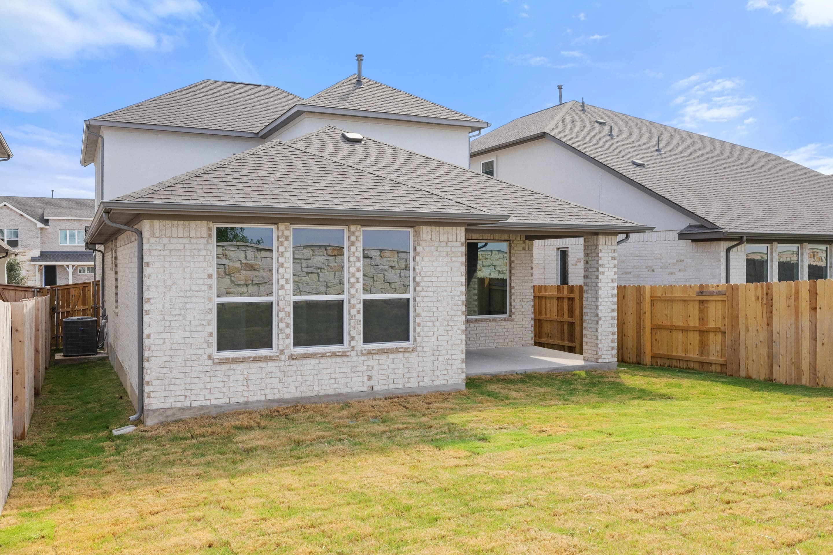 260 Bloomington Loop