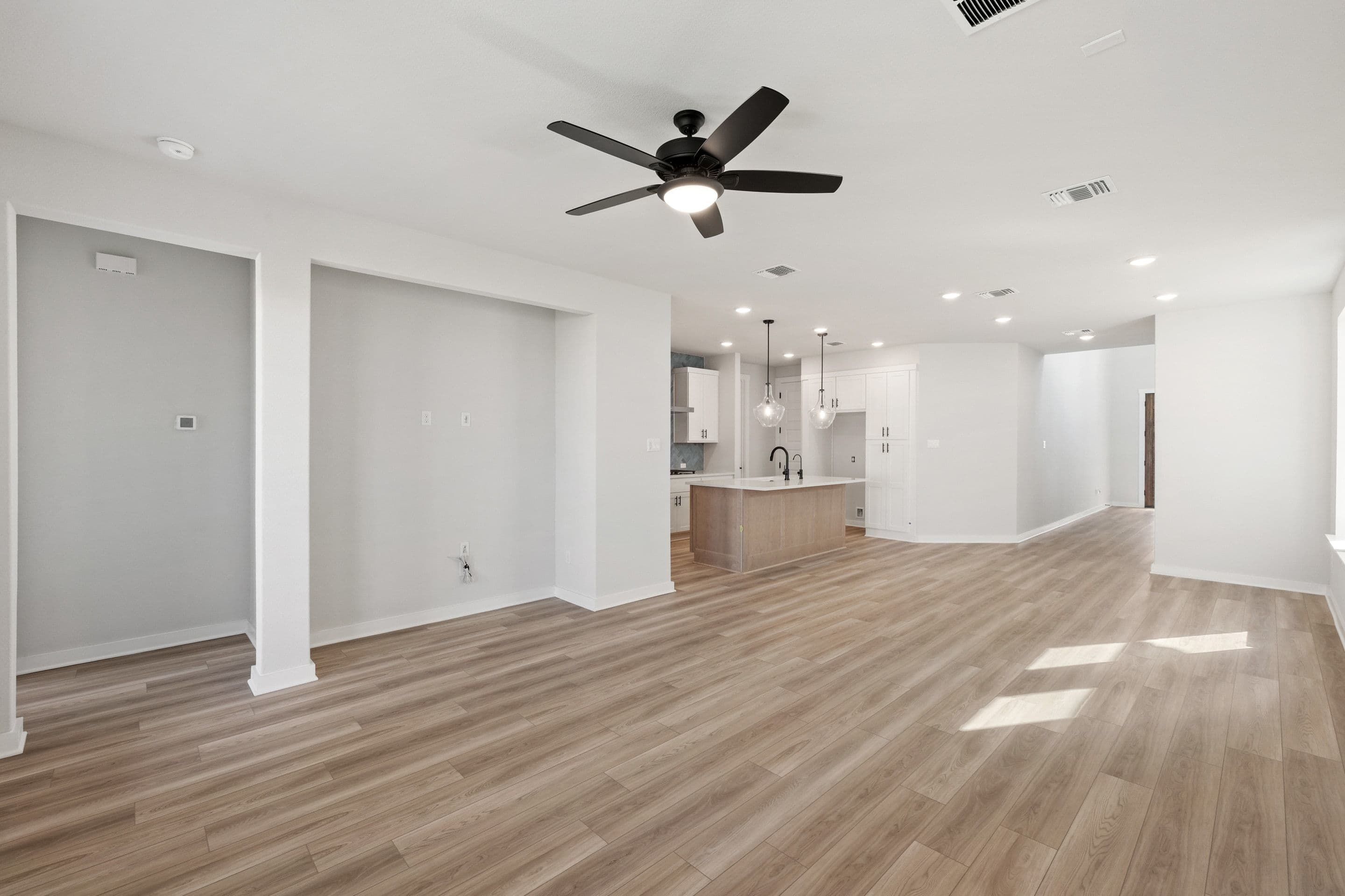 260 Bloomington Loop