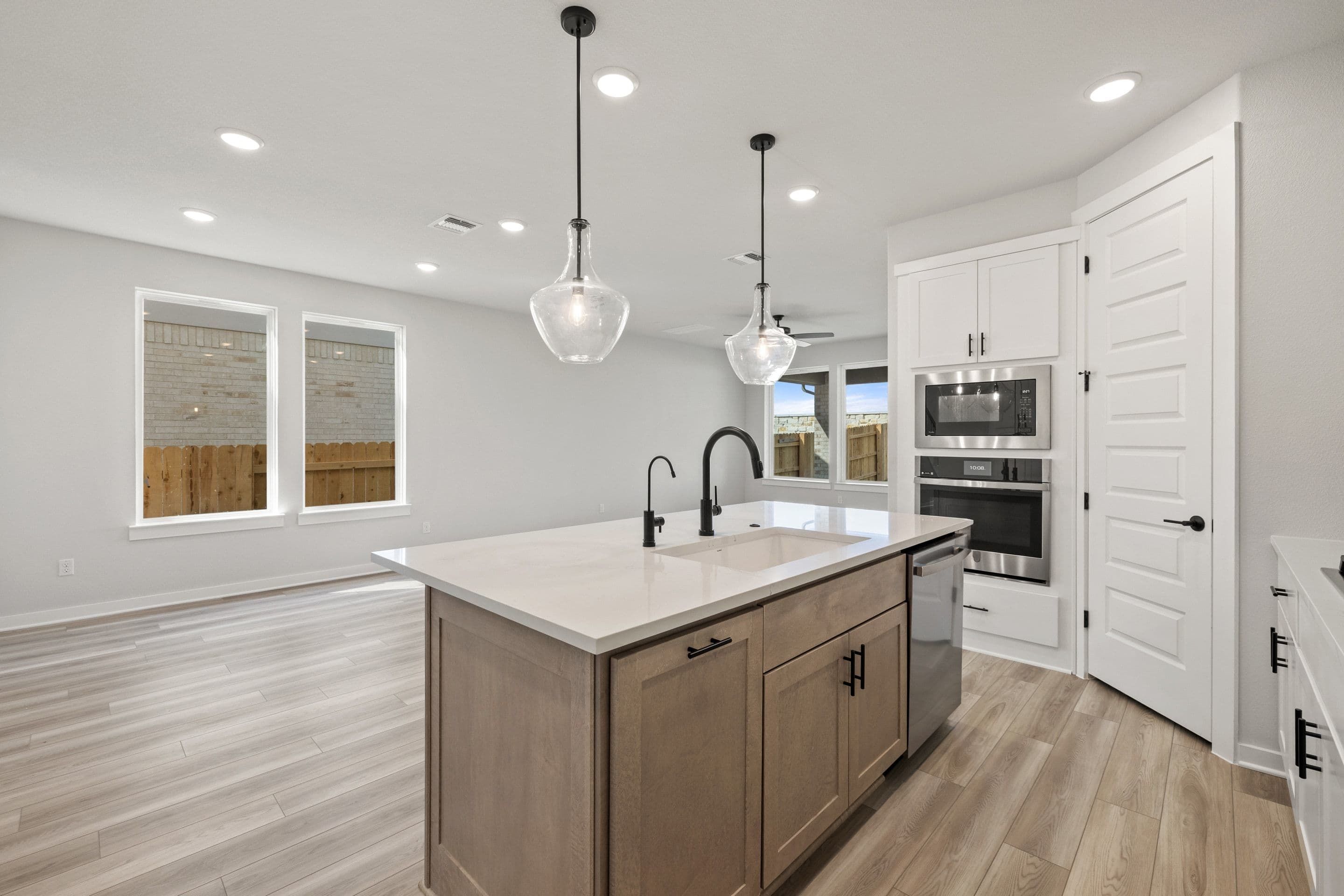 260 Bloomington Loop