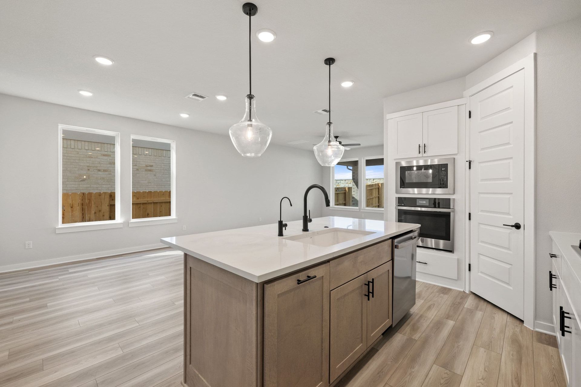 260 Bloomington Loop