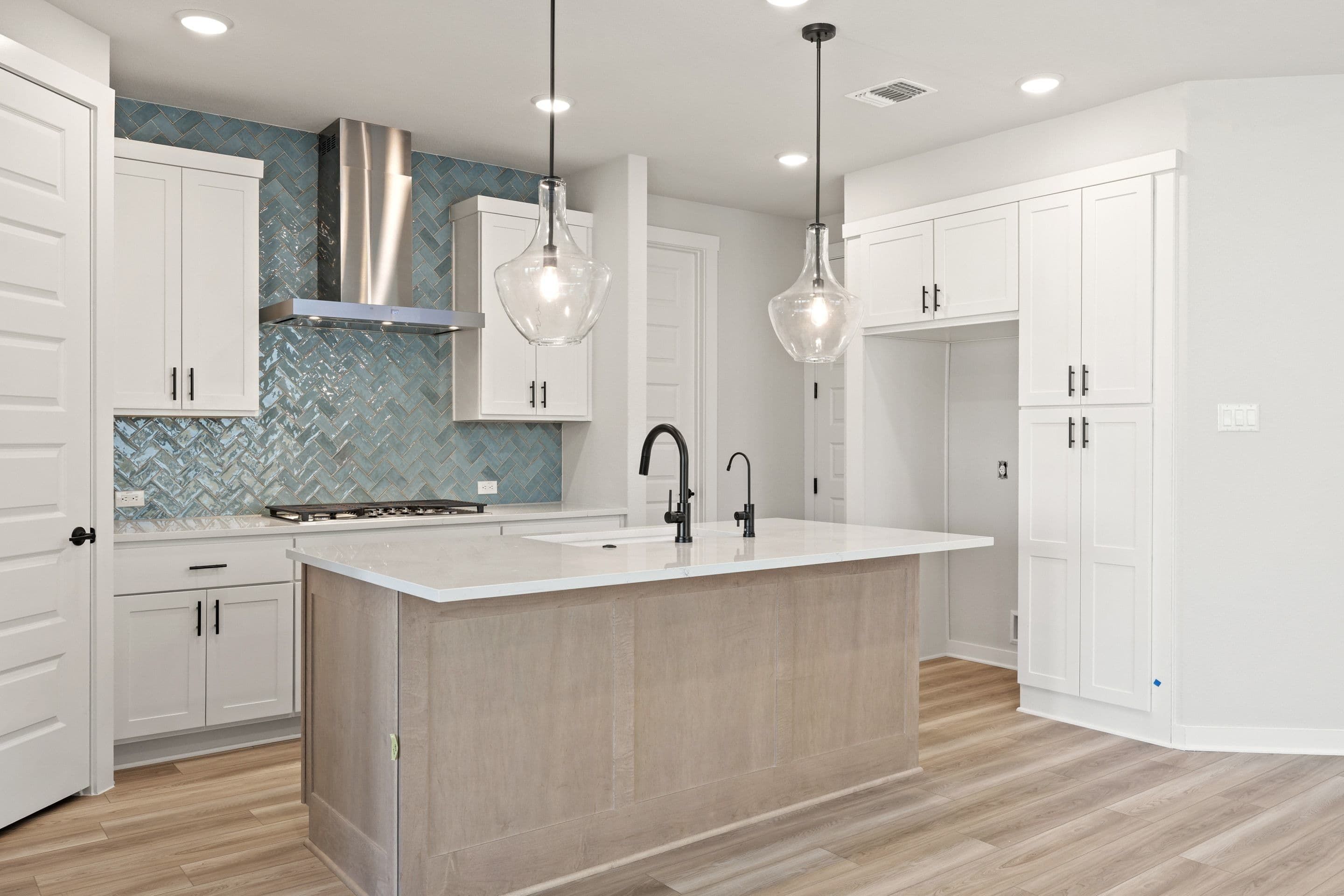 260 Bloomington Loop