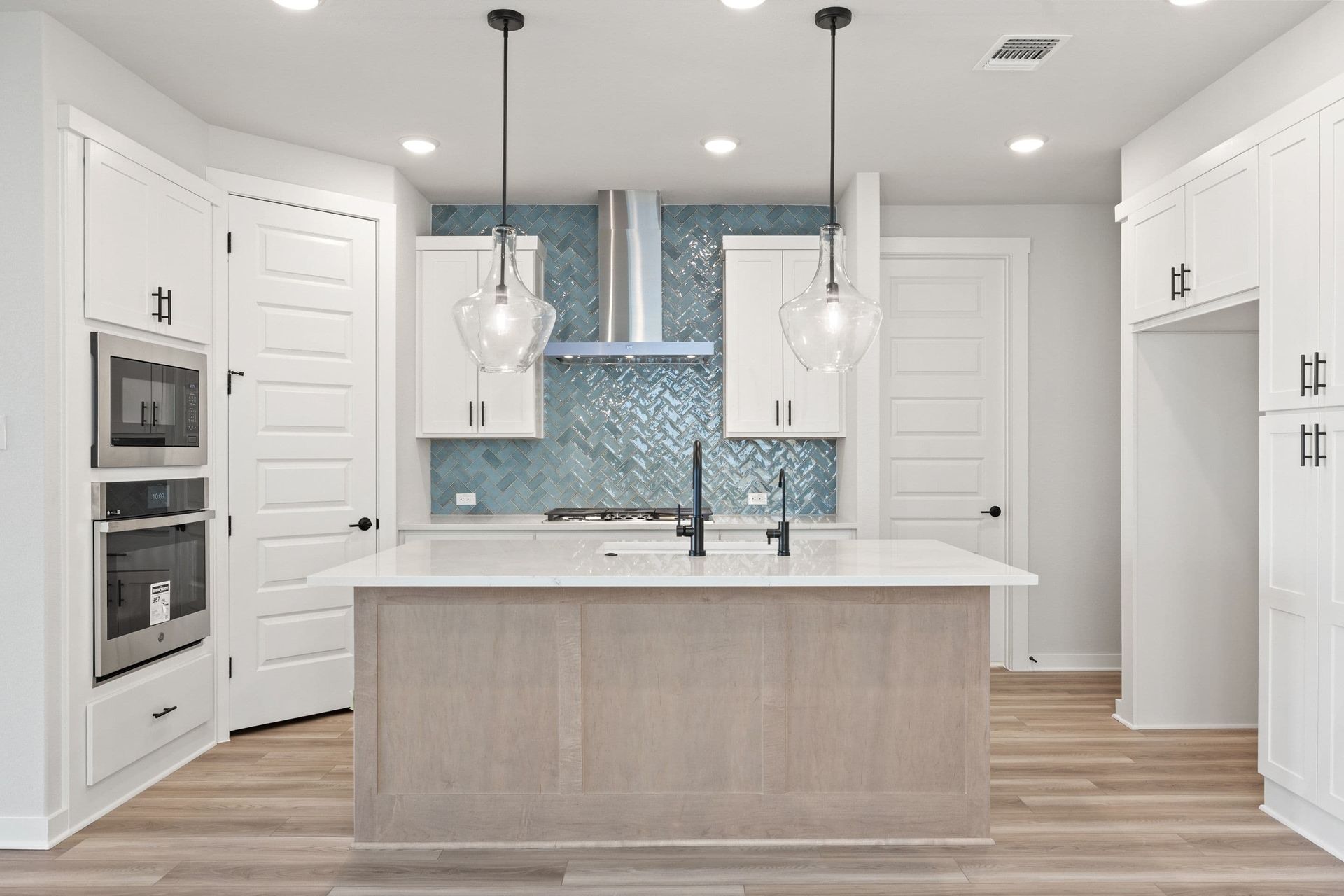260 Bloomington Loop