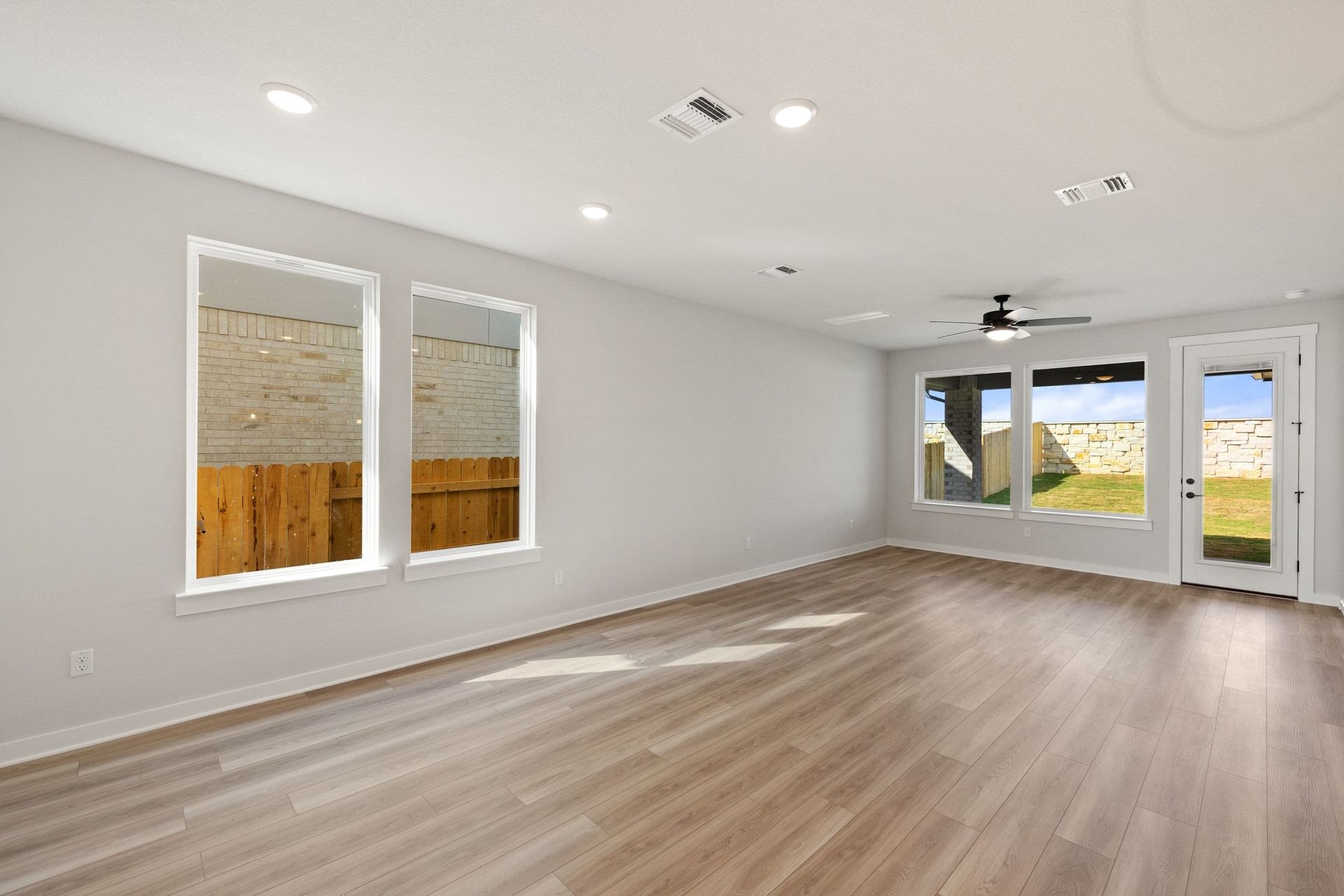 260 Bloomington Loop