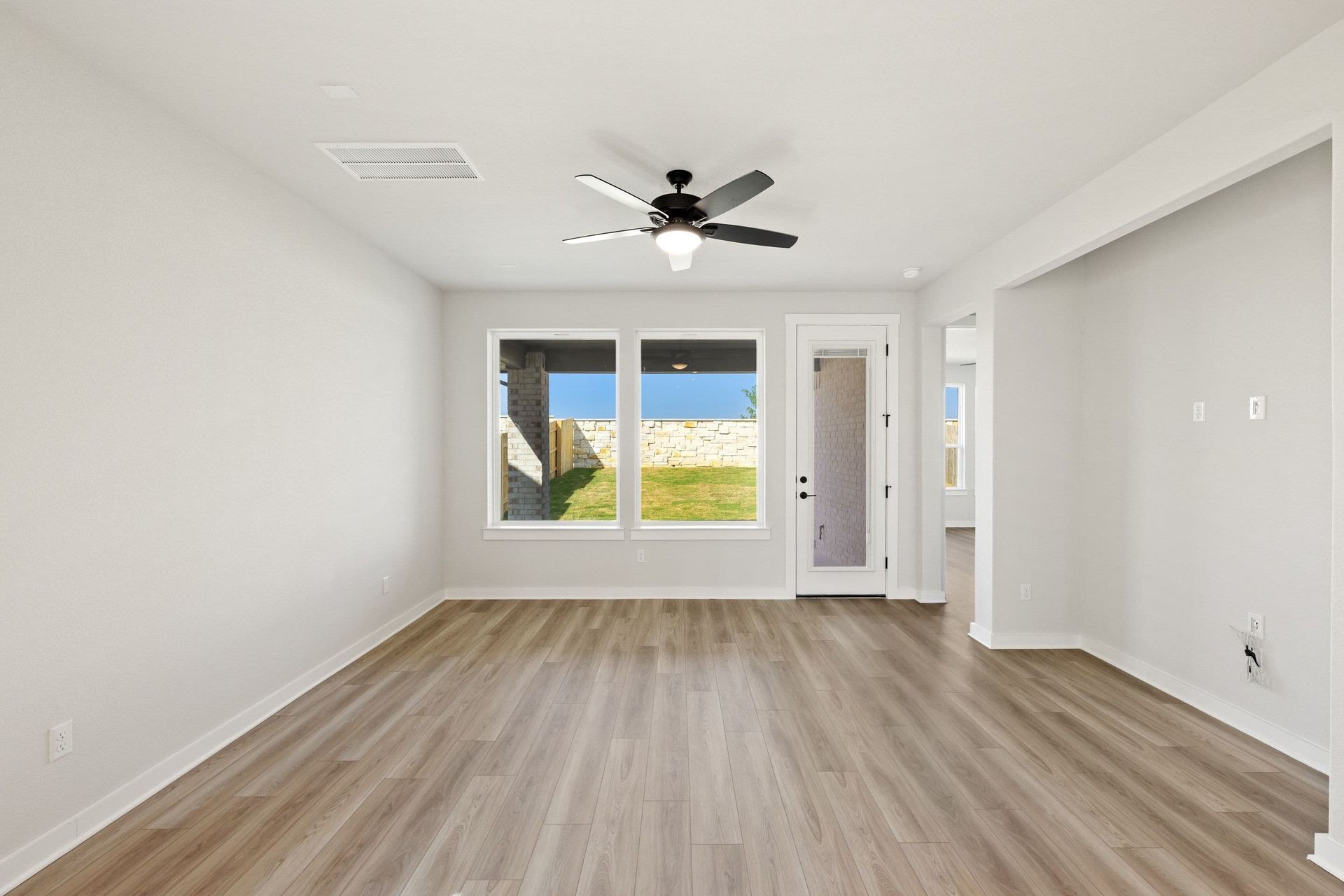 260 Bloomington Loop