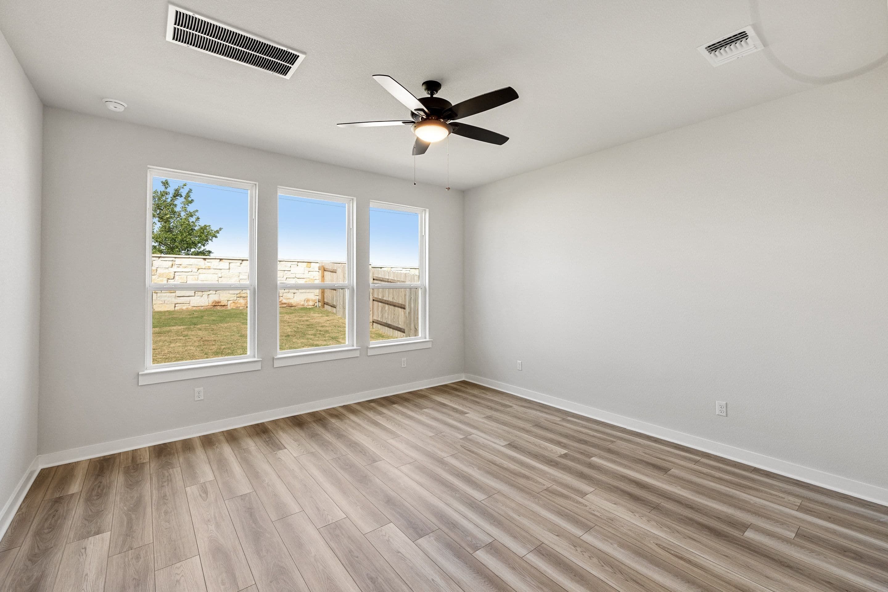 260 Bloomington Loop