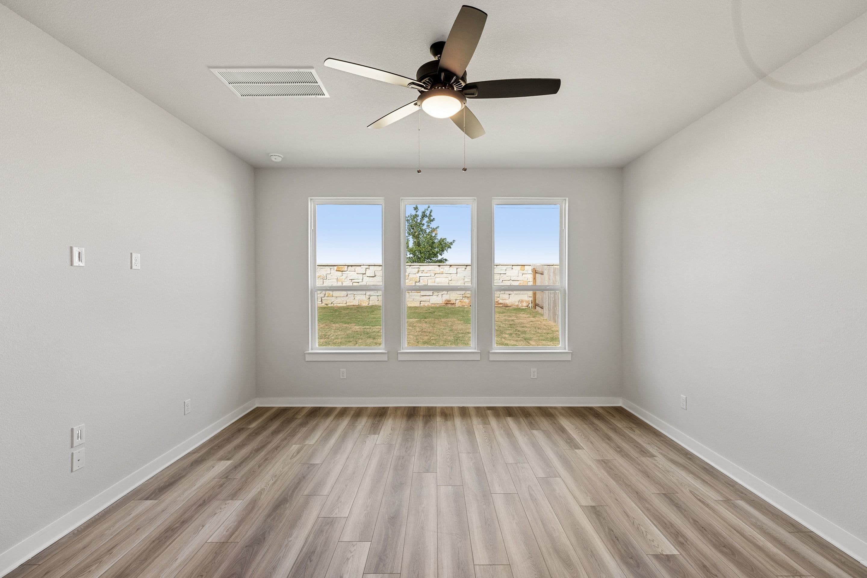 260 Bloomington Loop