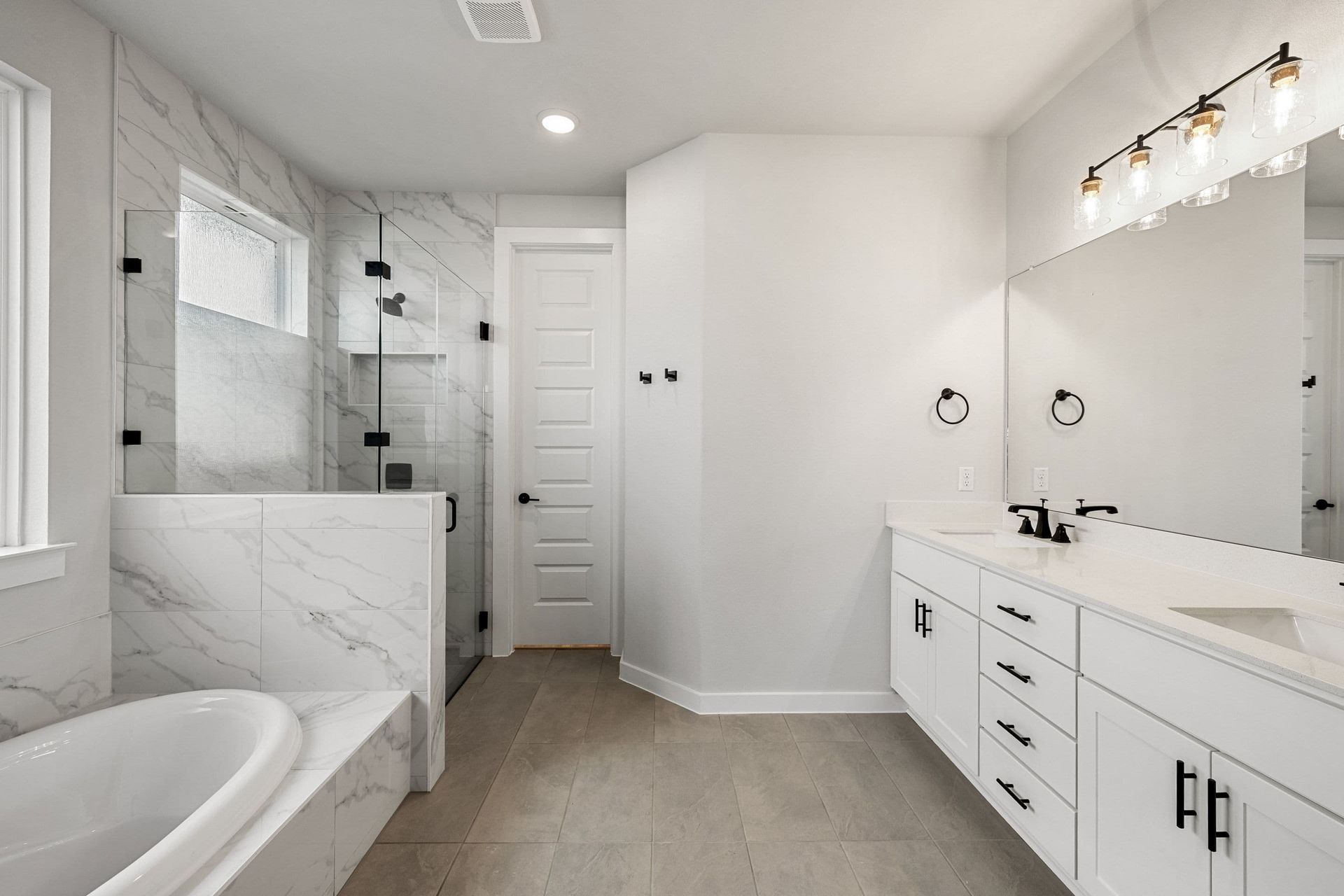 260 Bloomington Loop