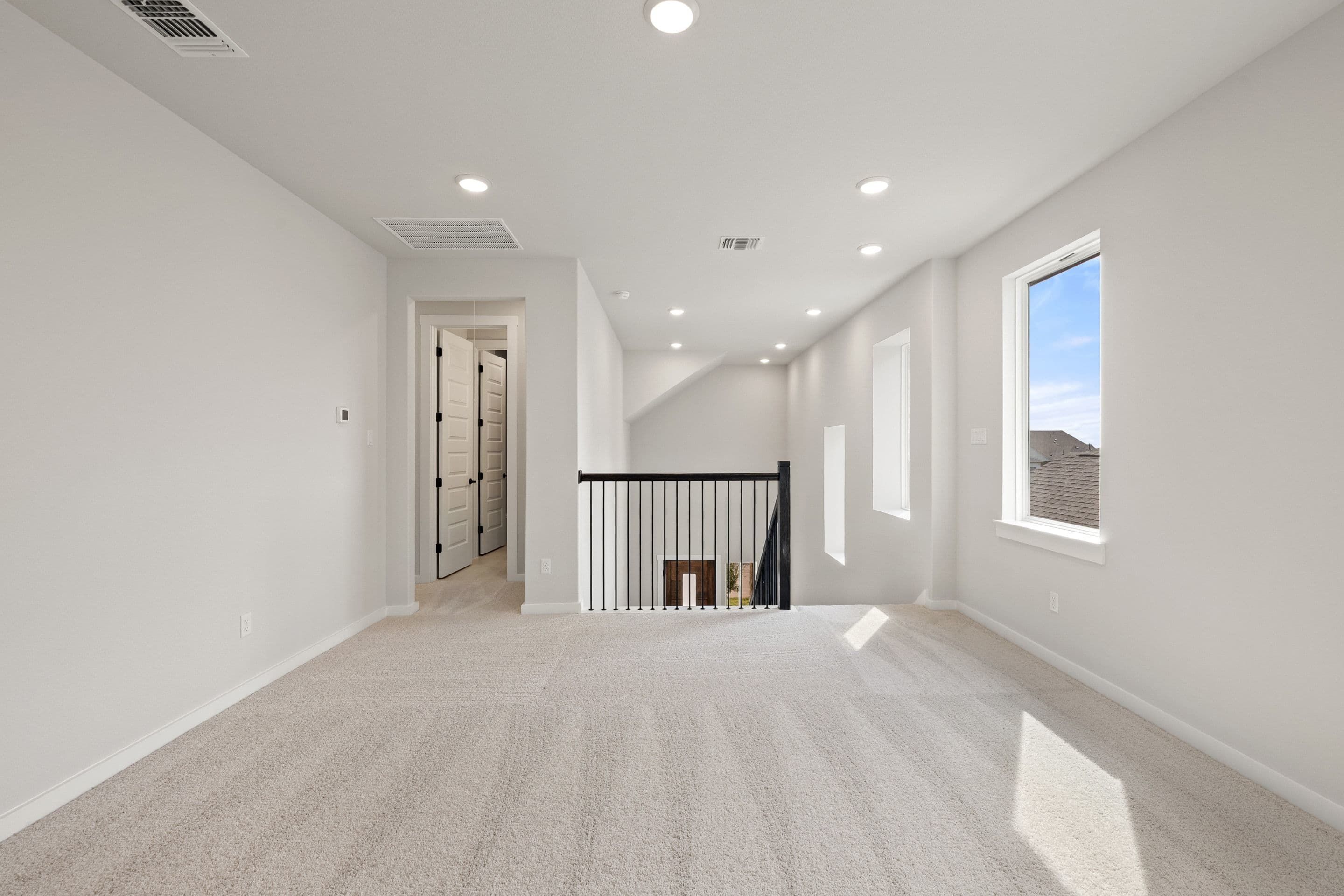 260 Bloomington Loop