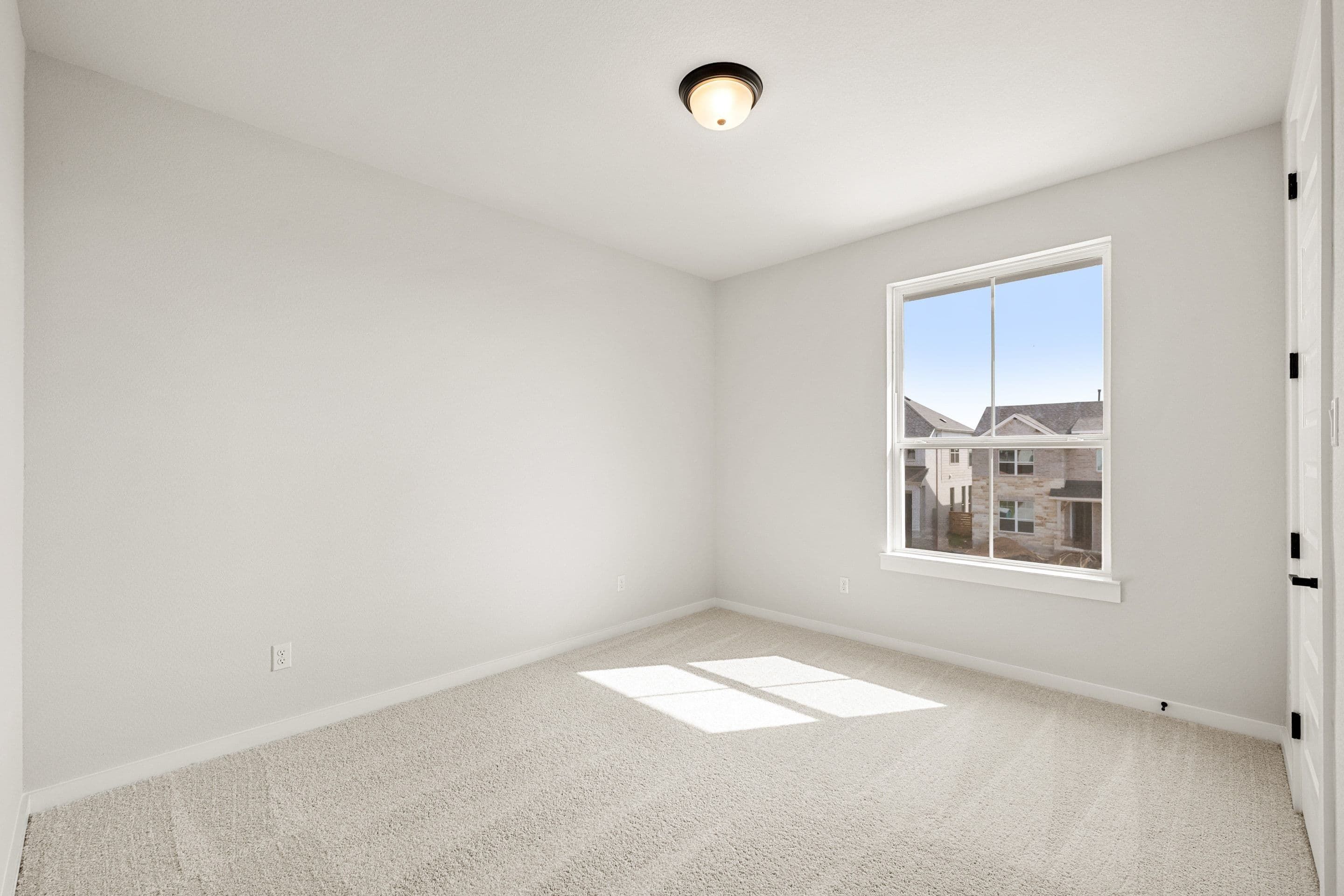 260 Bloomington Loop
