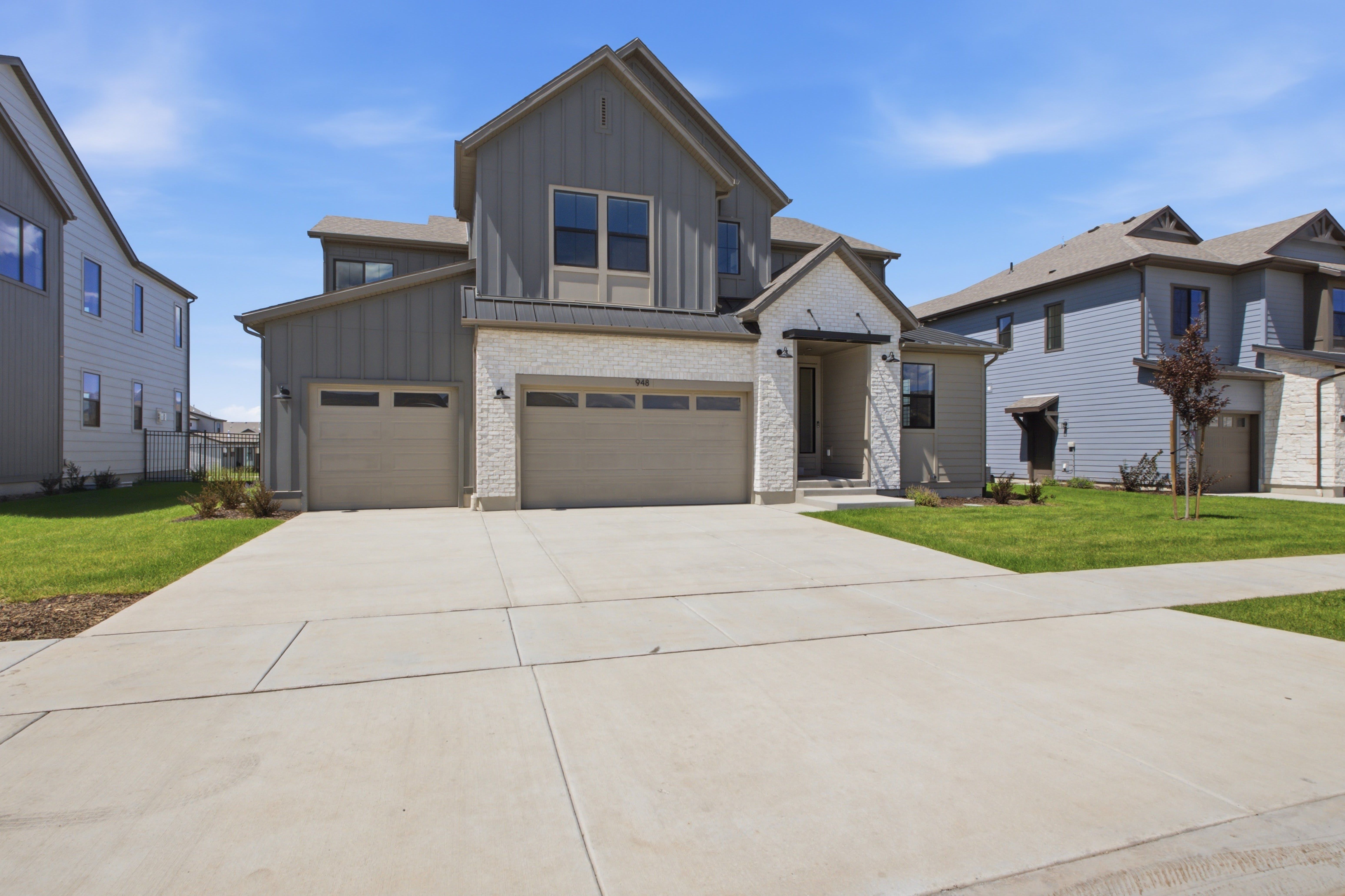 948 S Romney Road