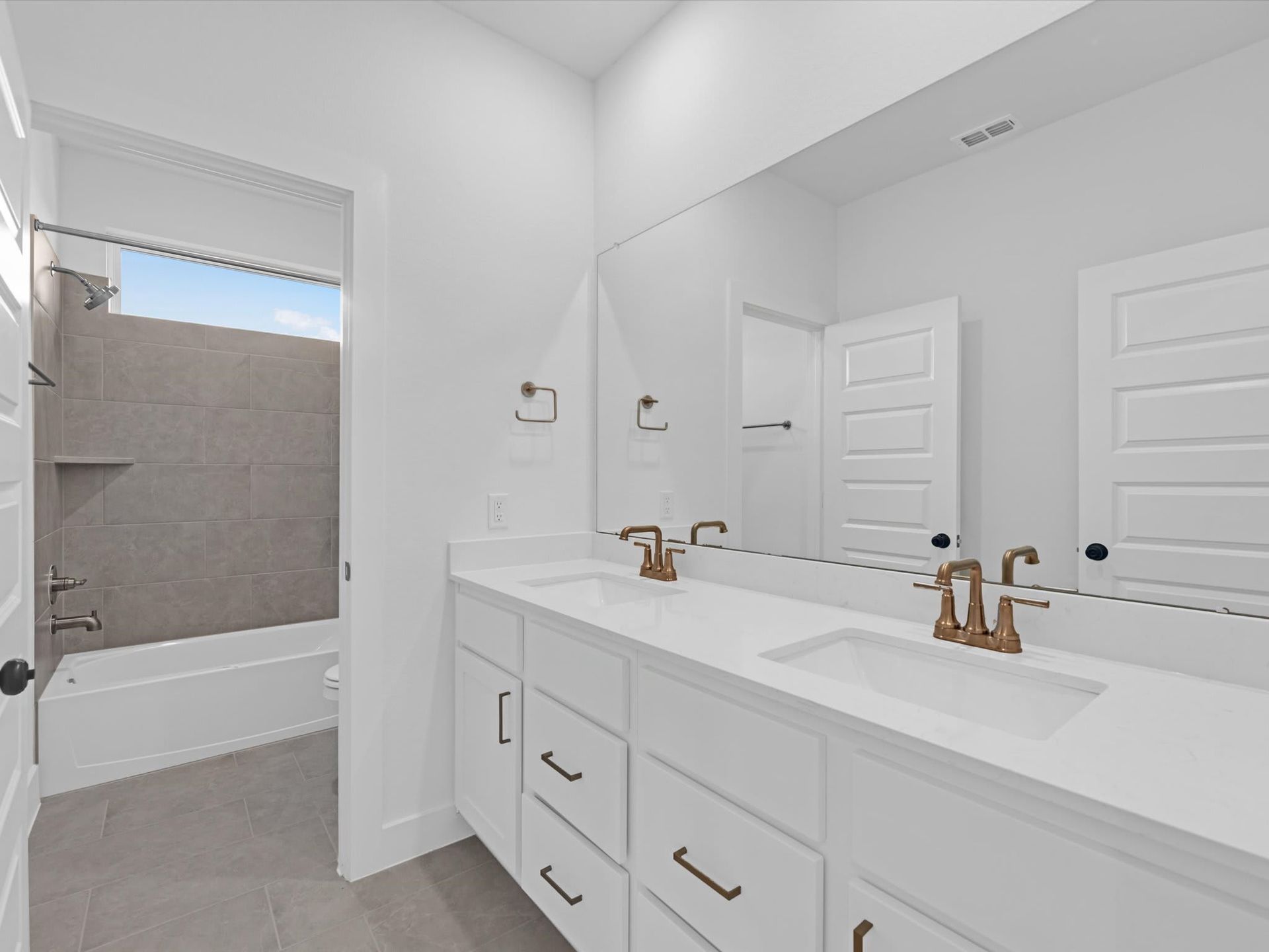16506 Harmony Lea Lane