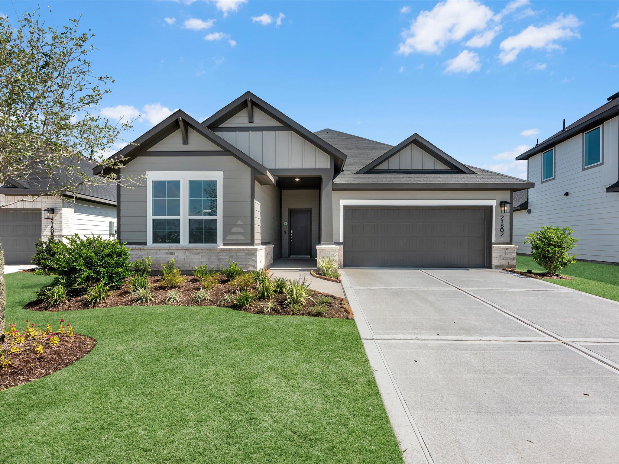 21802 Yellow Sunset Lane