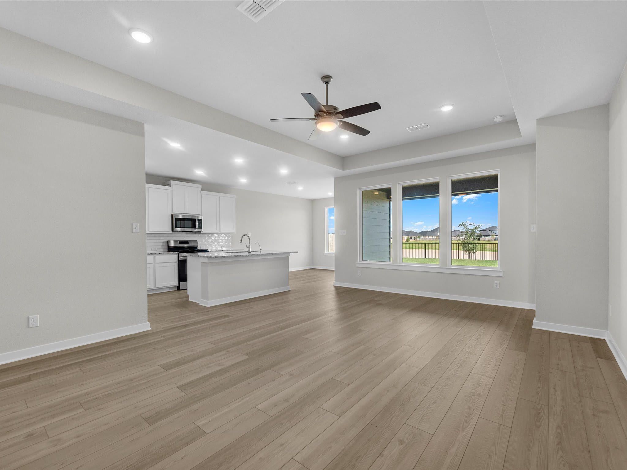21802 Yellow Sunset Lane