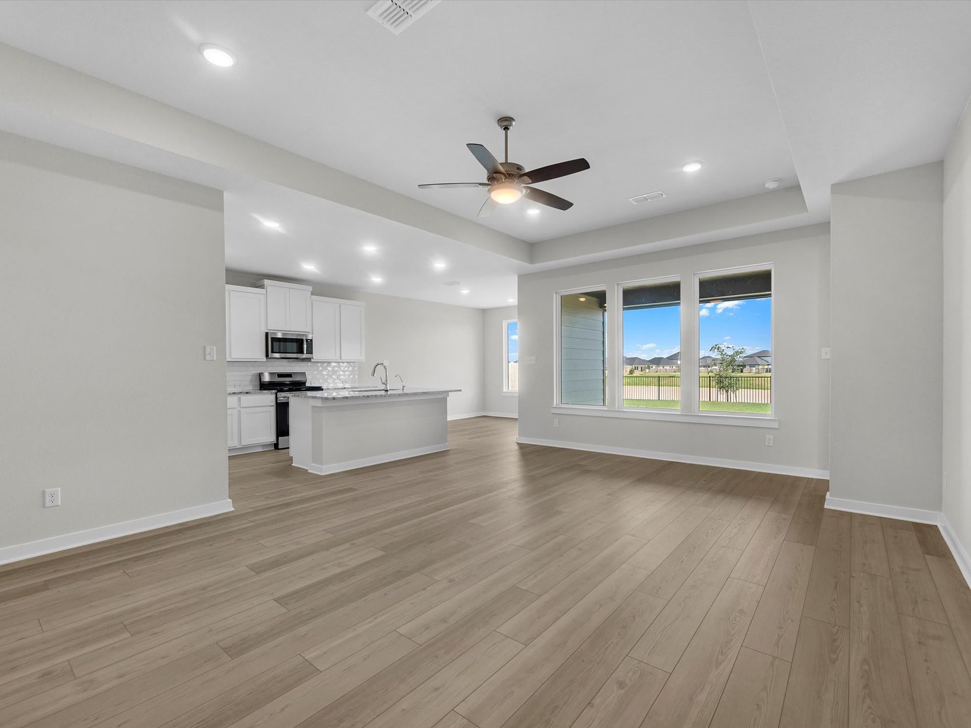 21802 Yellow Sunset Lane