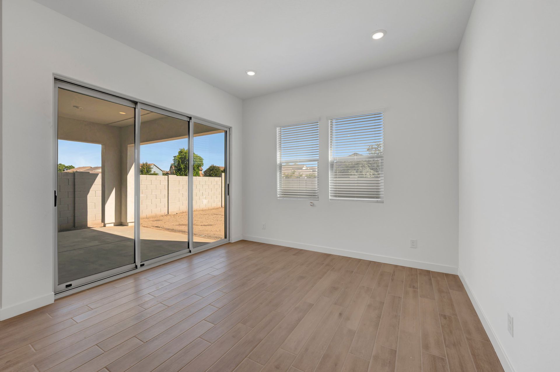 309 E La Estela Ln