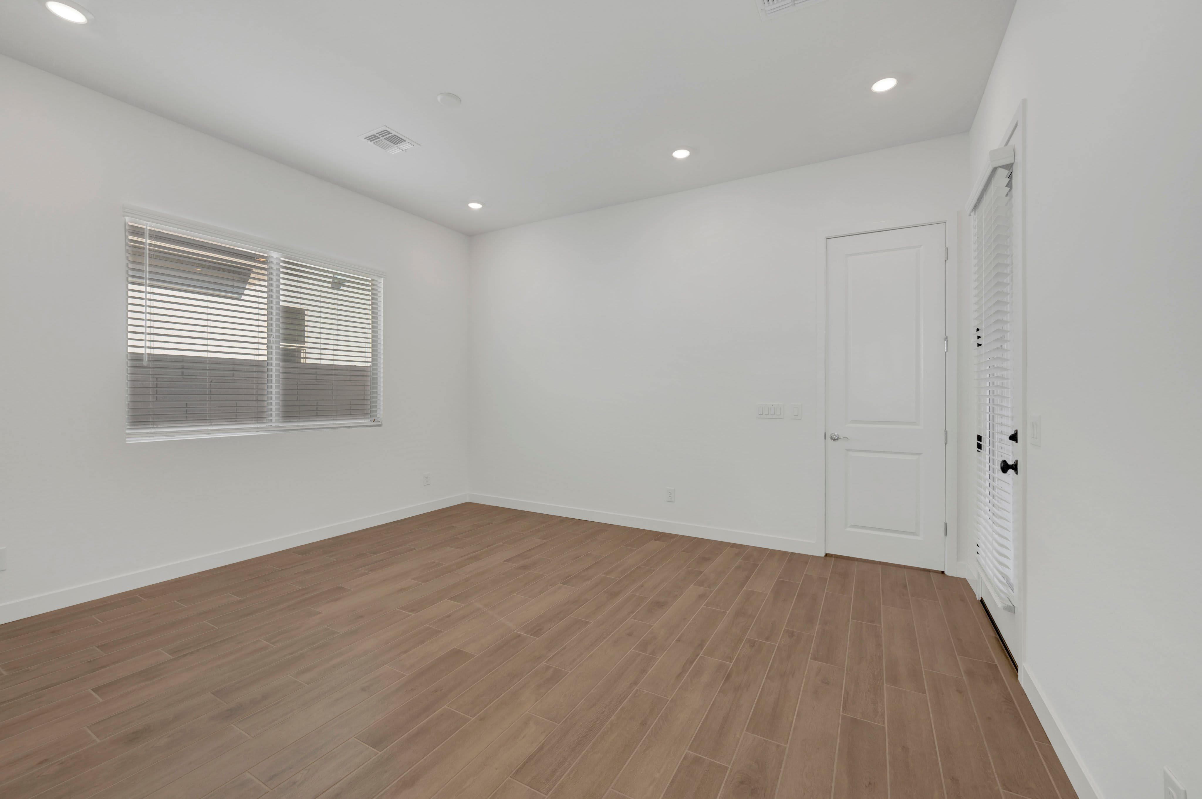 309 E La Estela Ln