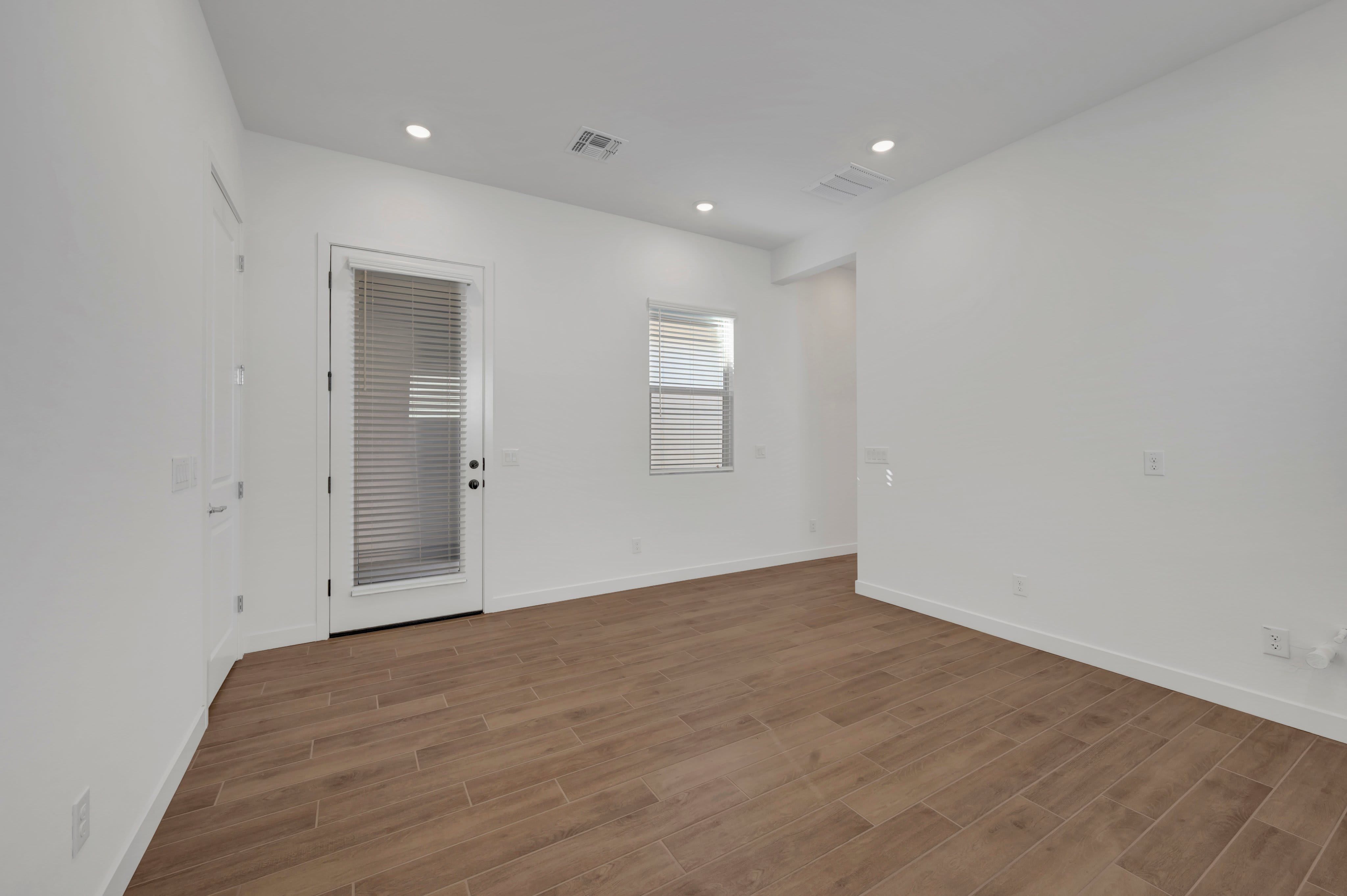 309 E La Estela Ln