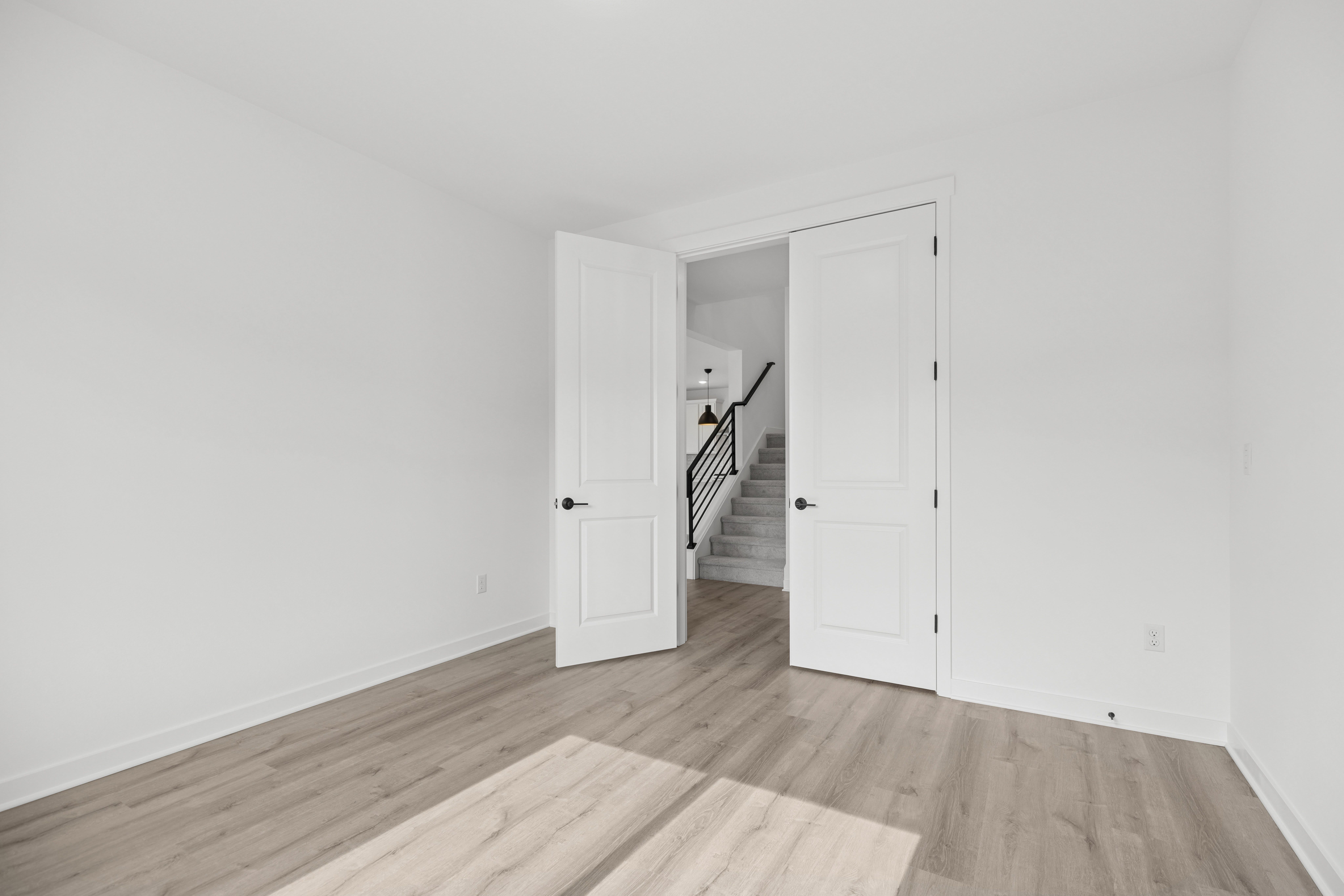 6230 Crestner Dr Sw